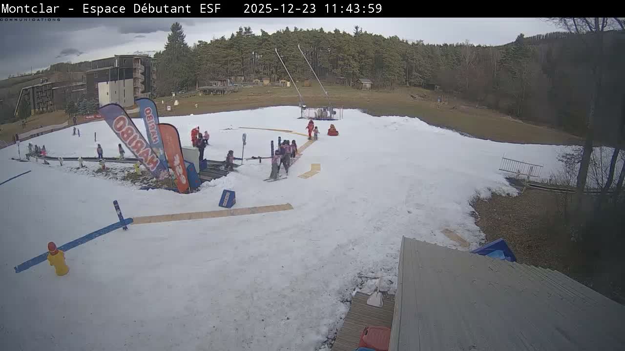 Saint Jaen, Montclar,l Espace Débutant (Beginner Area)  Live Cam - Digne-les-Bains, Alpes-de-Haute-Provence, Provence-Alpes-Côte d’Azur, France