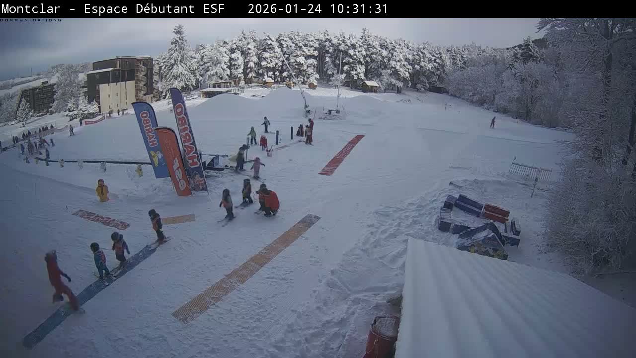 Saint Jaen, Montclar,l Espace Débutant (Beginner Area)  Live Cam - Digne-les-Bains, Alpes-de-Haute-Provence, Provence-Alpes-Côte d’Azur, France