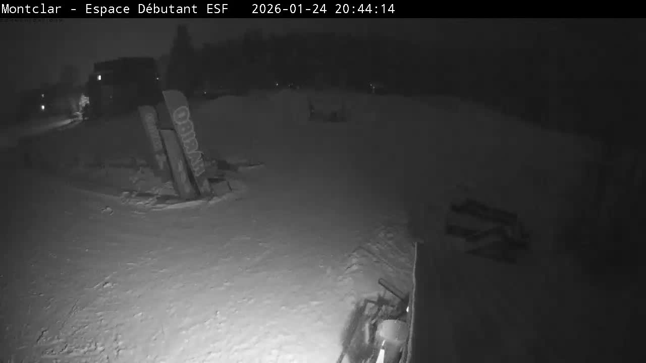 Saint Jaen, Montclar,l Espace Débutant (Beginner Area)  Live Cam - Digne-les-Bains, Alpes-de-Haute-Provence, Provence-Alpes-Côte d’Azur, France