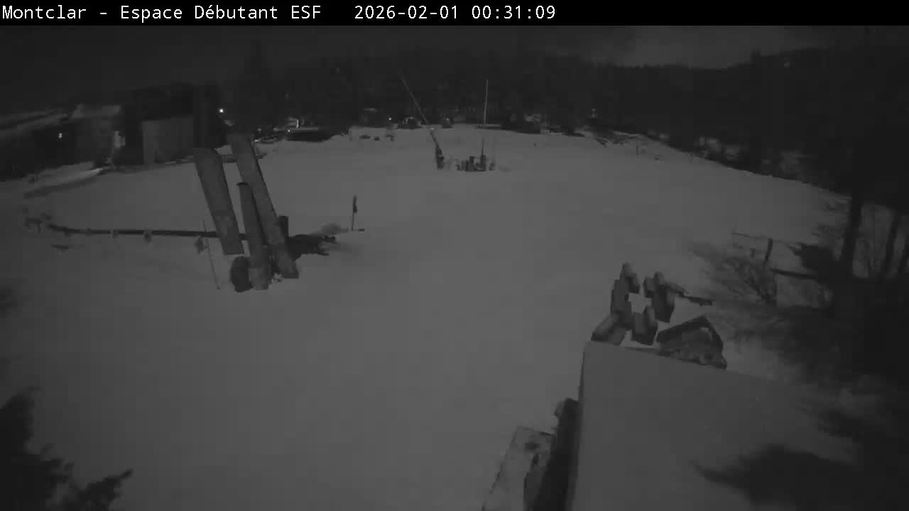 Saint Jaen, Montclar,l Espace Débutant (Beginner Area)  Live Cam - Digne-les-Bains, Alpes-de-Haute-Provence, Provence-Alpes-Côte d’Azur, France