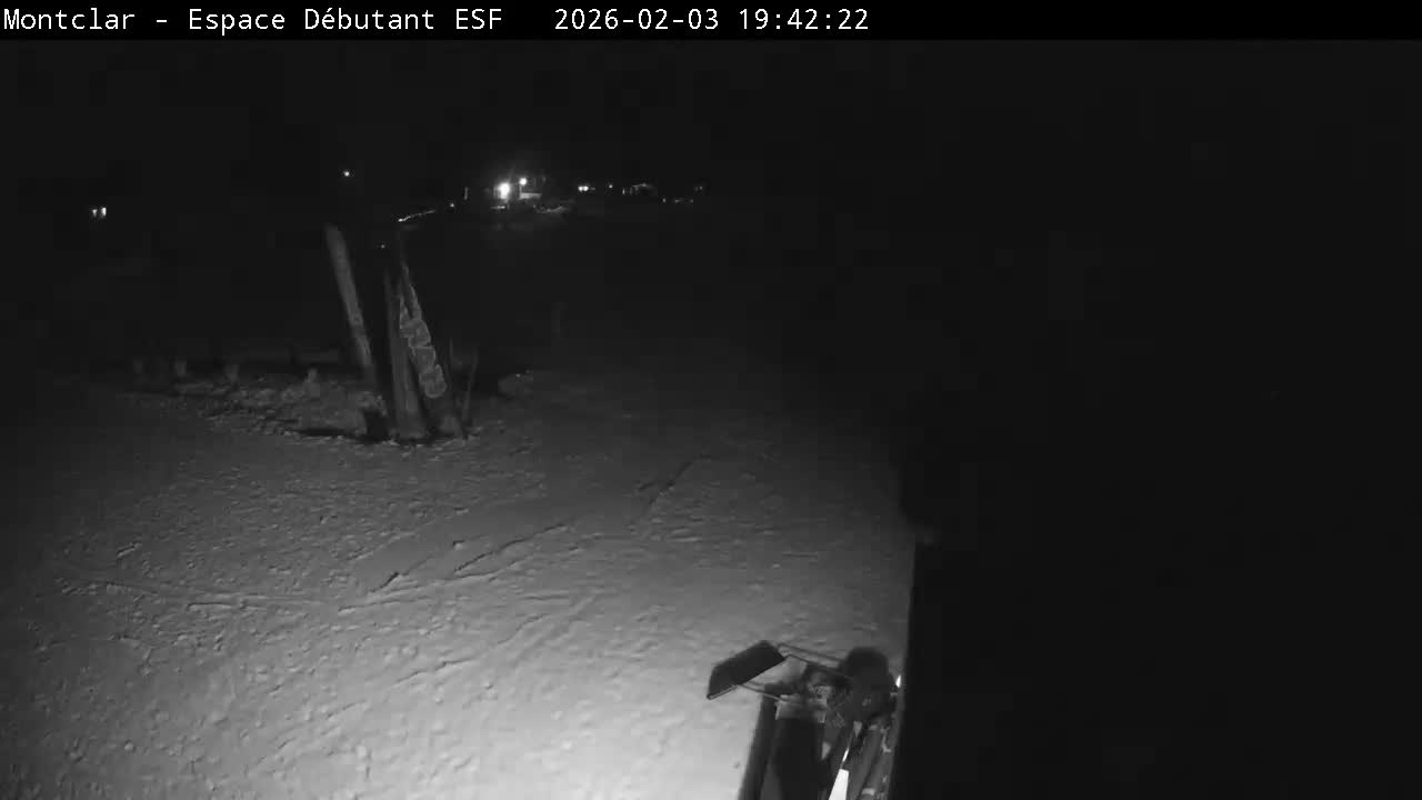 Saint Jaen, Montclar,l Espace Débutant (Beginner Area)  Live Cam - Digne-les-Bains, Alpes-de-Haute-Provence, Provence-Alpes-Côte d’Azur, France