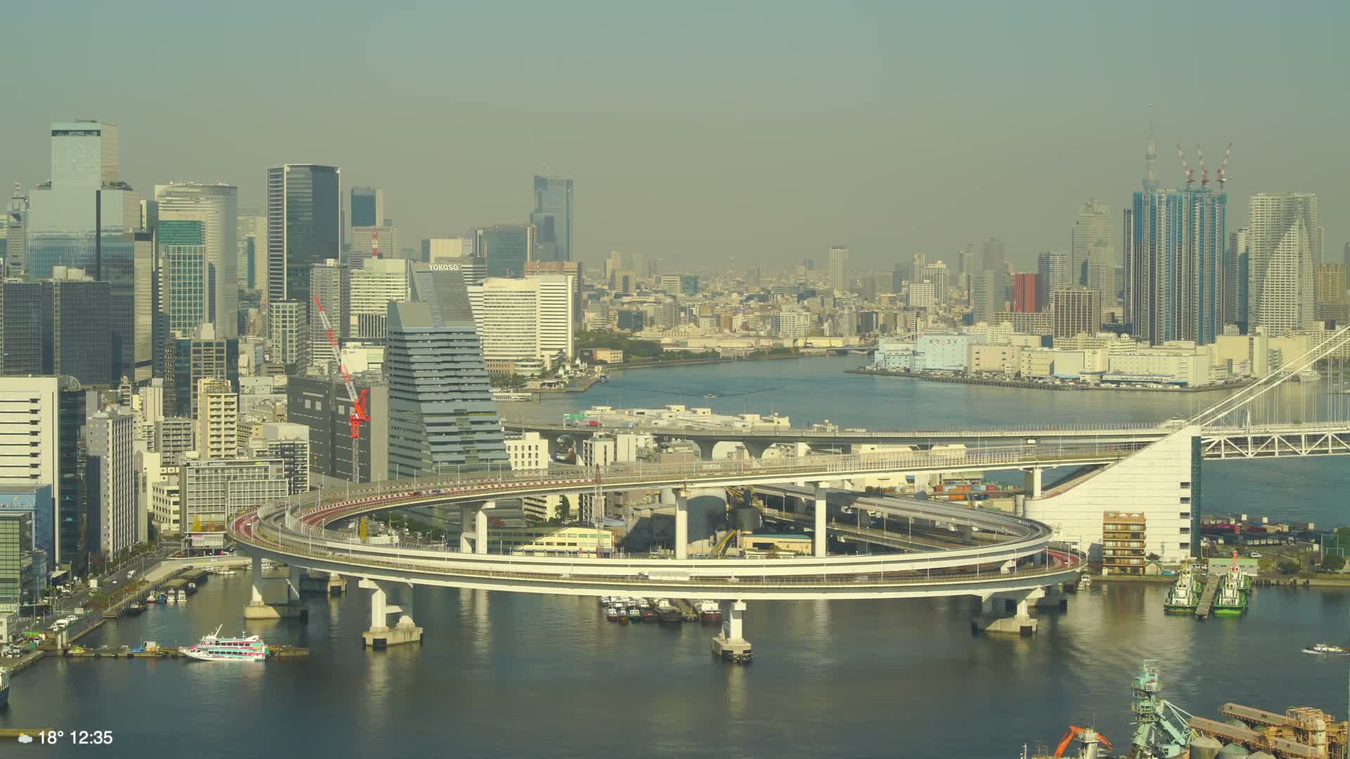 Tokyo City Center Skyline, Tokyo Bay & Rainbow Bridge Kaigan Entrance (東京の街並み、東京湾、レインボーブリッジ)  Live Cam - 5 Chome, Konan, Minato-ku, Tokyo, Kantō, Honshu, Japan