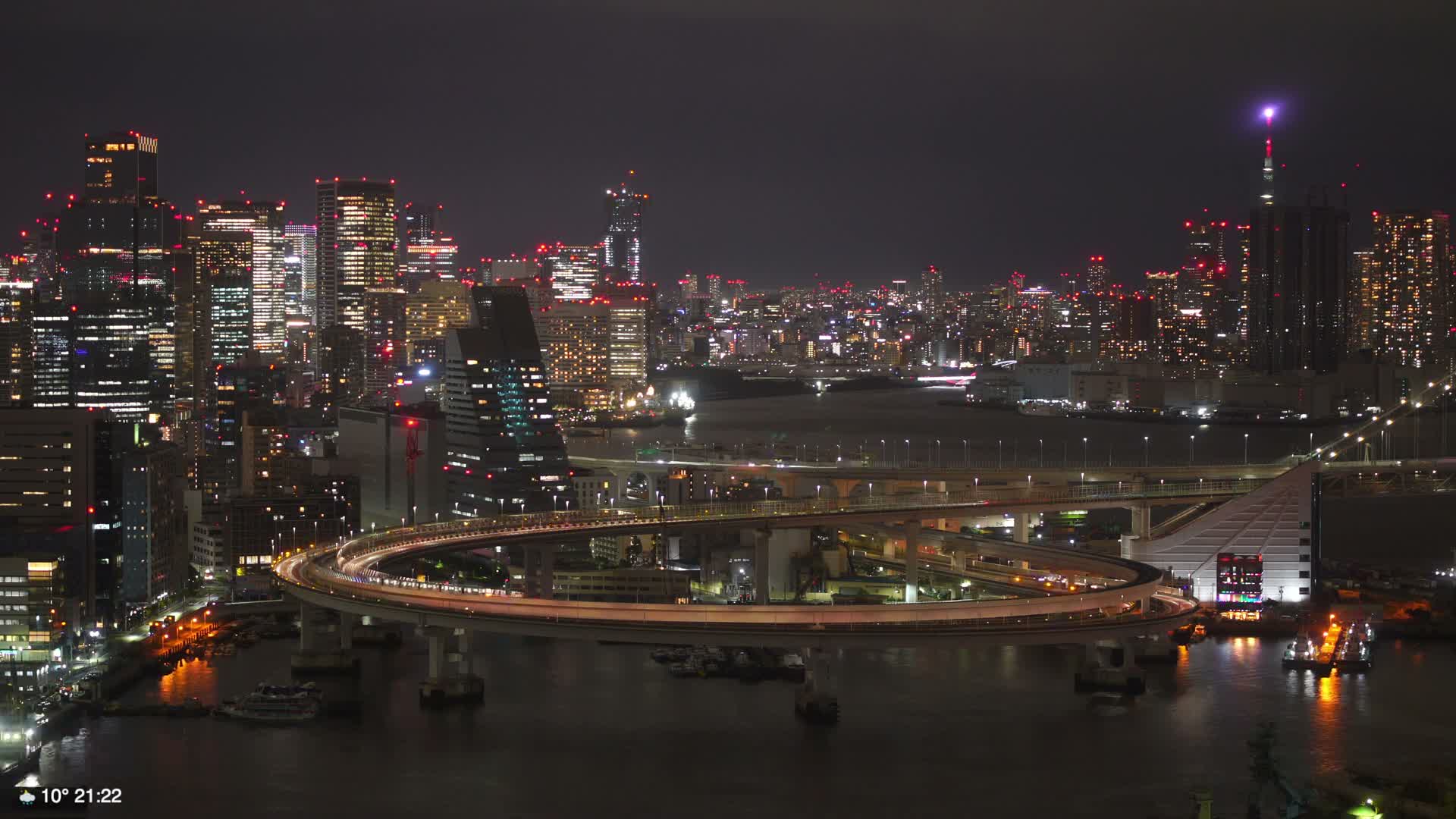 Tokyo City Center Skyline, Tokyo Bay & Rainbow Bridge Kaigan Entrance (東京の街並み、東京湾、レインボーブリッジ)  Live Cam - 5 Chome, Konan, Minato-ku, Tokyo, Kantō, Honshu, Japan