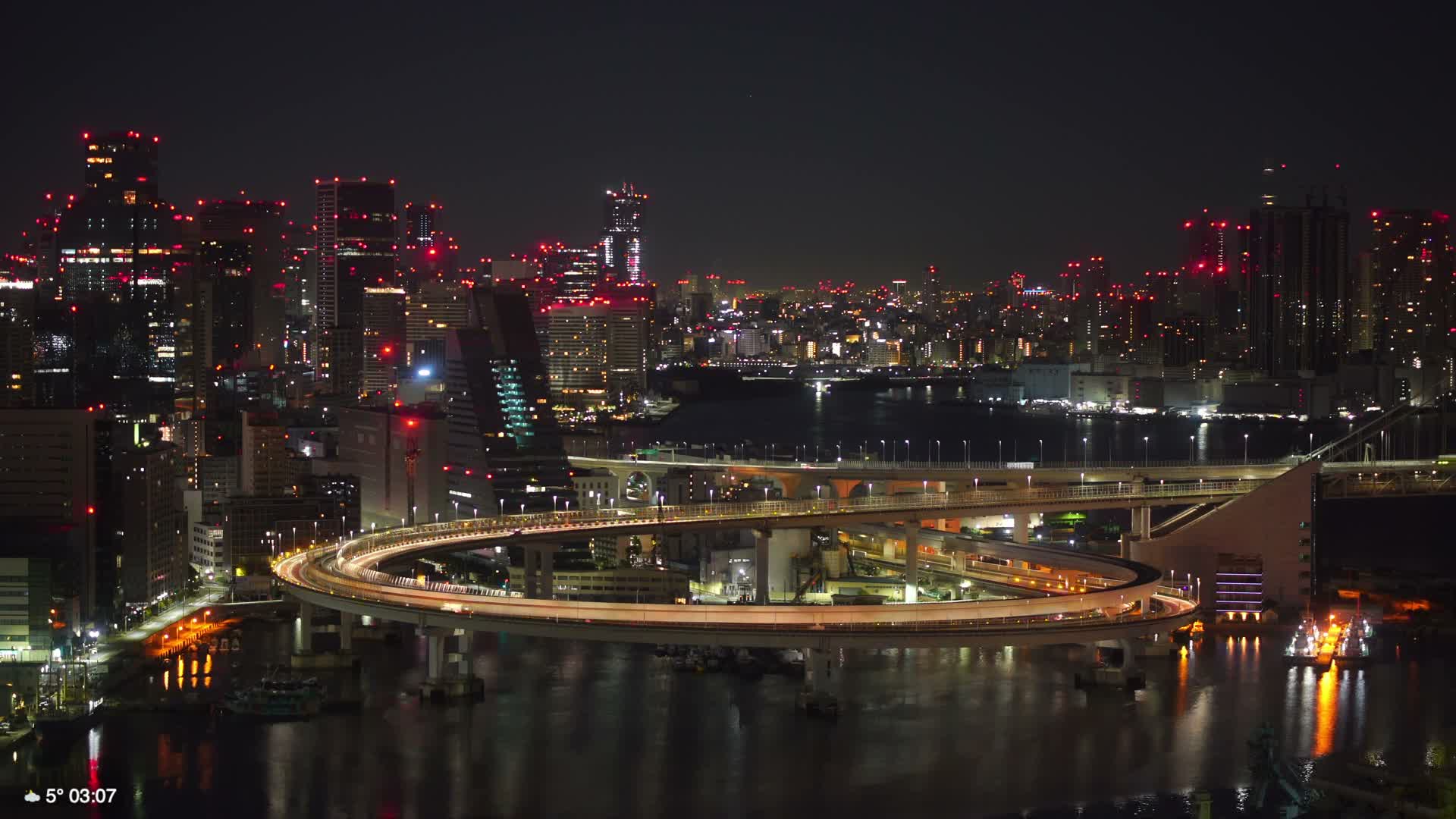 Tokyo City Center Skyline, Tokyo Bay & Rainbow Bridge Kaigan Entrance (東京の街並み、東京湾、レインボーブリッジ)  Live Cam - 5 Chome, Konan, Minato-ku, Tokyo, Kantō, Honshu, Japan