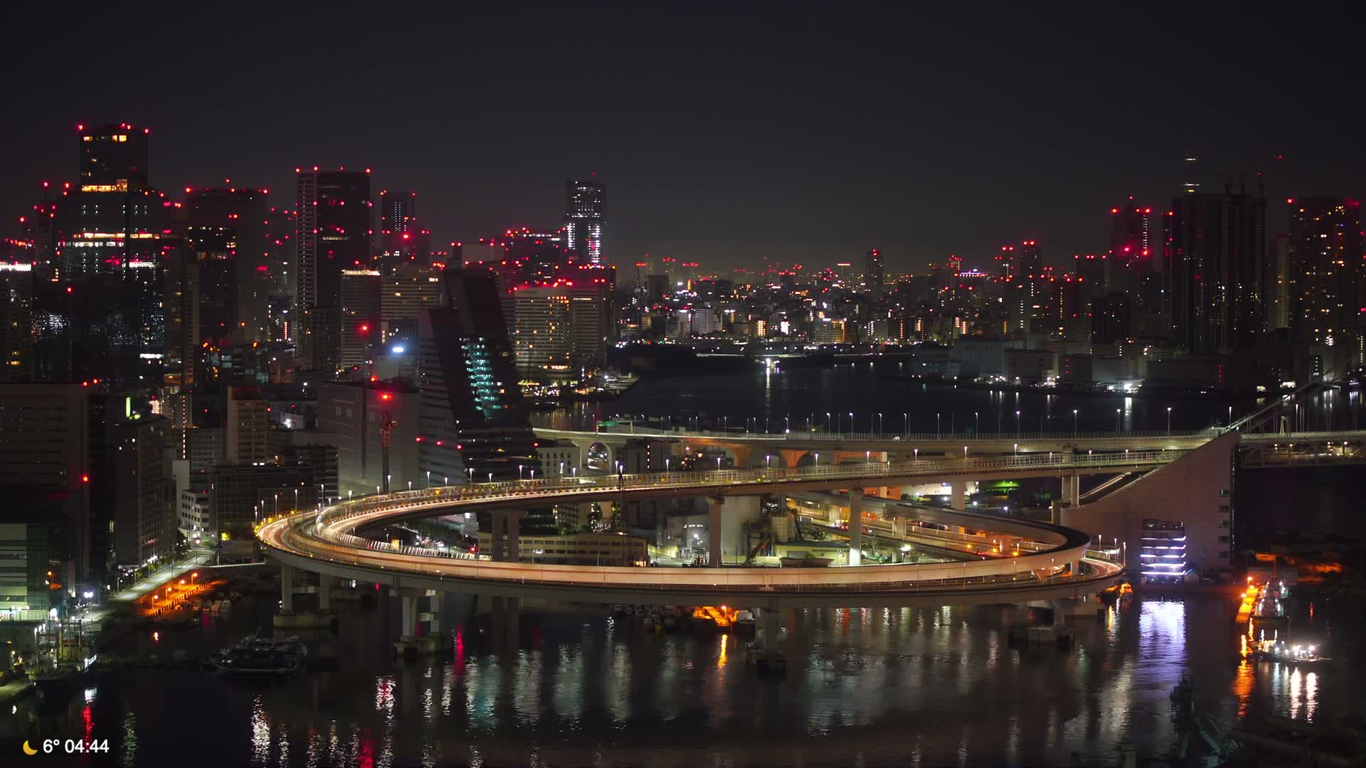 Tokyo City Center Skyline, Tokyo Bay & Rainbow Bridge Kaigan Entrance (東京の街並み、東京湾、レインボーブリッジ)  Live Cam - 5 Chome, Konan, Minato-ku, Tokyo, Kantō, Honshu, Japan
