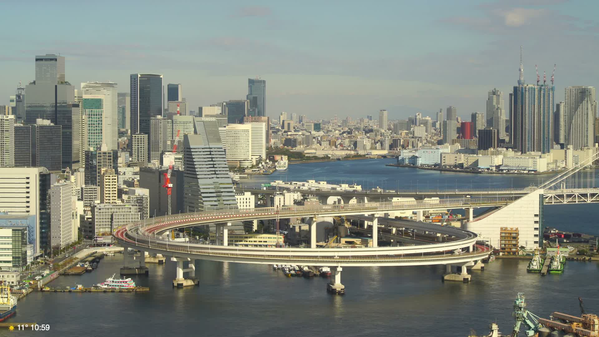 Tokyo City Center Skyline, Tokyo Bay & Rainbow Bridge Kaigan Entrance (東京の街並み、東京湾、レインボーブリッジ)  Live Cam - 5 Chome, Konan, Minato-ku, Tokyo, Kantō, Honshu, Japan