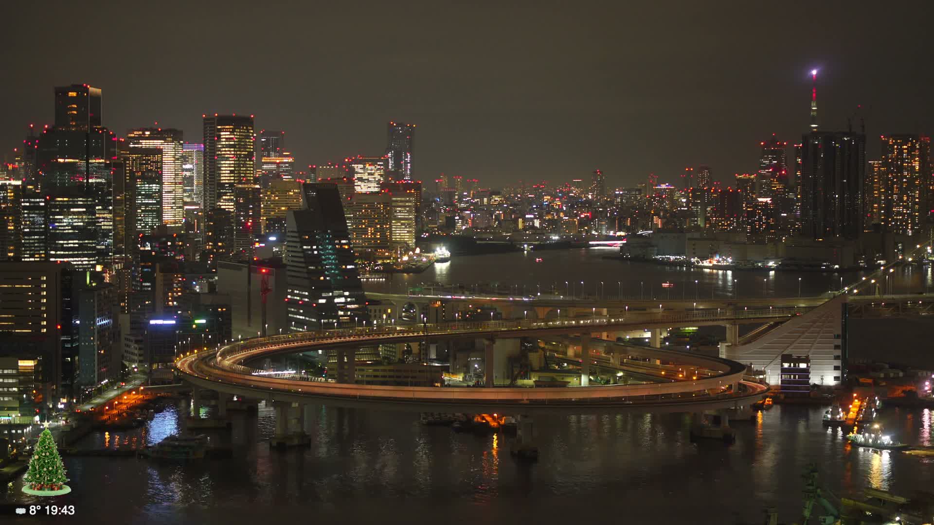 Tokyo City Center Skyline, Tokyo Bay & Rainbow Bridge Kaigan Entrance (東京の街並み、東京湾、レインボーブリッジ)  Live Cam - 5 Chome, Konan, Minato-ku, Tokyo, Kantō, Honshu, Japan