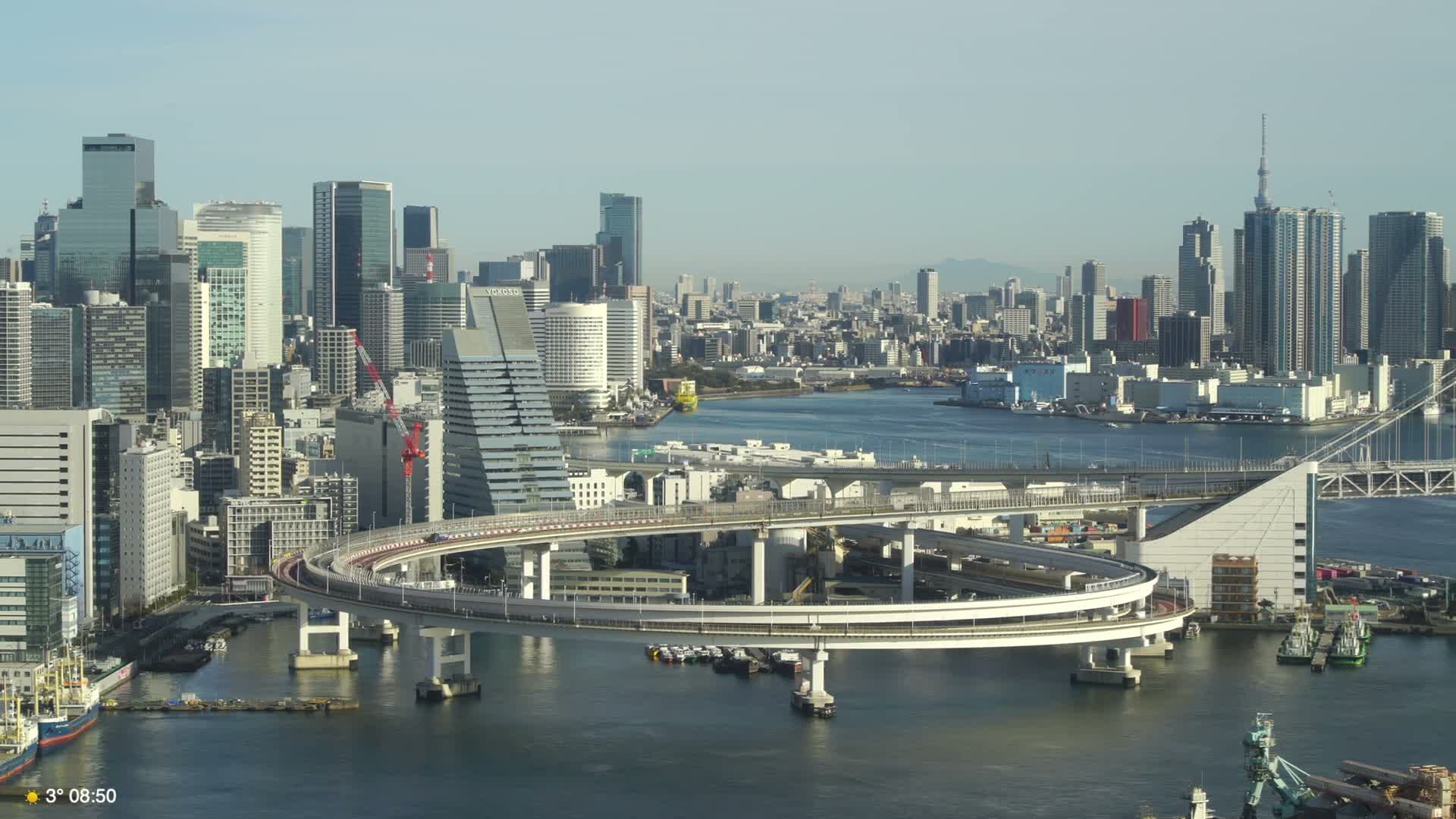 Tokyo City Center Skyline, Tokyo Bay & Rainbow Bridge Kaigan Entrance (東京の街並み、東京湾、レインボーブリッジ)  Live Cam - 5 Chome, Konan, Minato-ku, Tokyo, Kantō, Honshu, Japan