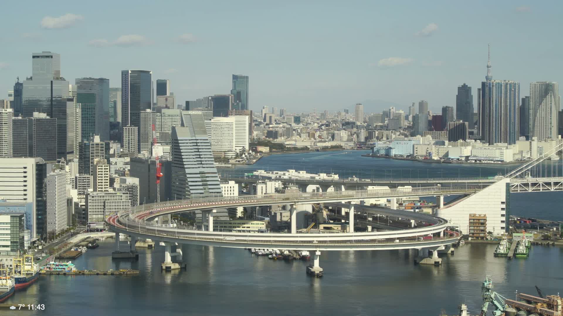 Tokyo City Center Skyline, Tokyo Bay & Rainbow Bridge Kaigan Entrance (東京の街並み、東京湾、レインボーブリッジ)  Live Cam - 5 Chome, Konan, Minato-ku, Tokyo, Kantō, Honshu, Japan