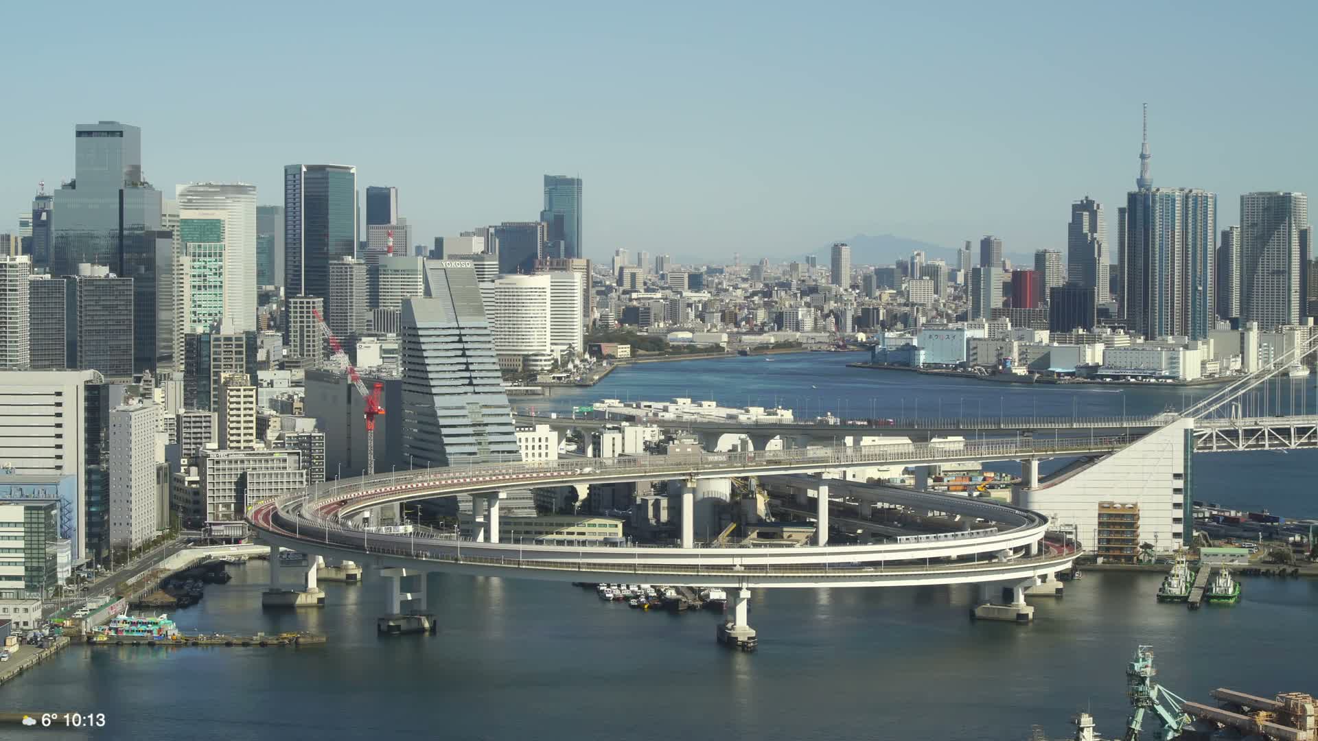 Tokyo City Center Skyline, Tokyo Bay & Rainbow Bridge Kaigan Entrance (東京の街並み、東京湾、レインボーブリッジ)  Live Cam - 5 Chome, Konan, Minato-ku, Tokyo, Kantō, Honshu, Japan