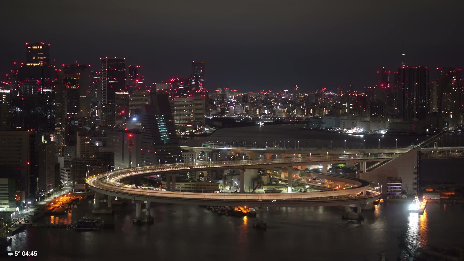 Tokyo City Center Skyline, Tokyo Bay & Rainbow Bridge Kaigan Entrance (東京の街並み、東京湾、レインボーブリッジ)  Live Cam - 5 Chome, Konan, Minato-ku, Tokyo, Kantō, Honshu, Japan