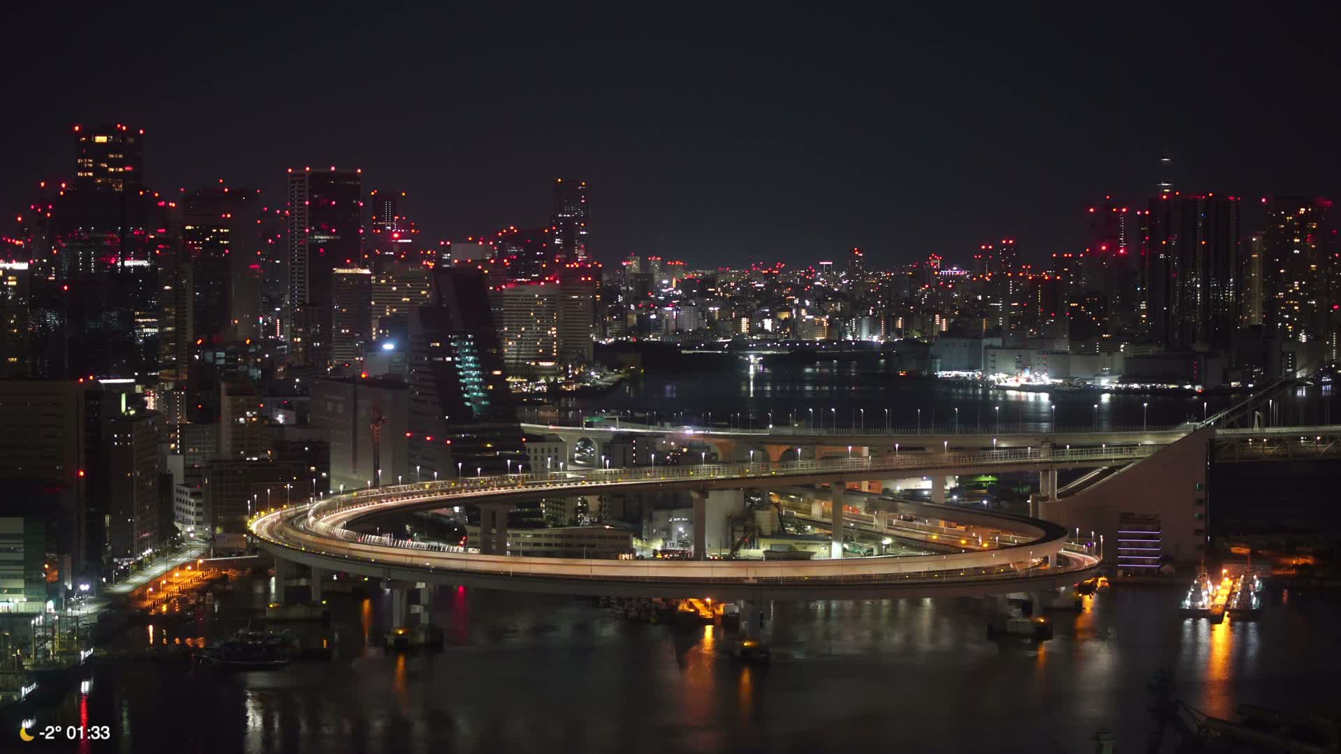 Tokyo City Center Skyline, Tokyo Bay & Rainbow Bridge Kaigan Entrance (東京の街並み、東京湾、レインボーブリッジ)  Live Cam - 5 Chome, Konan, Minato-ku, Tokyo, Kantō, Honshu, Japan