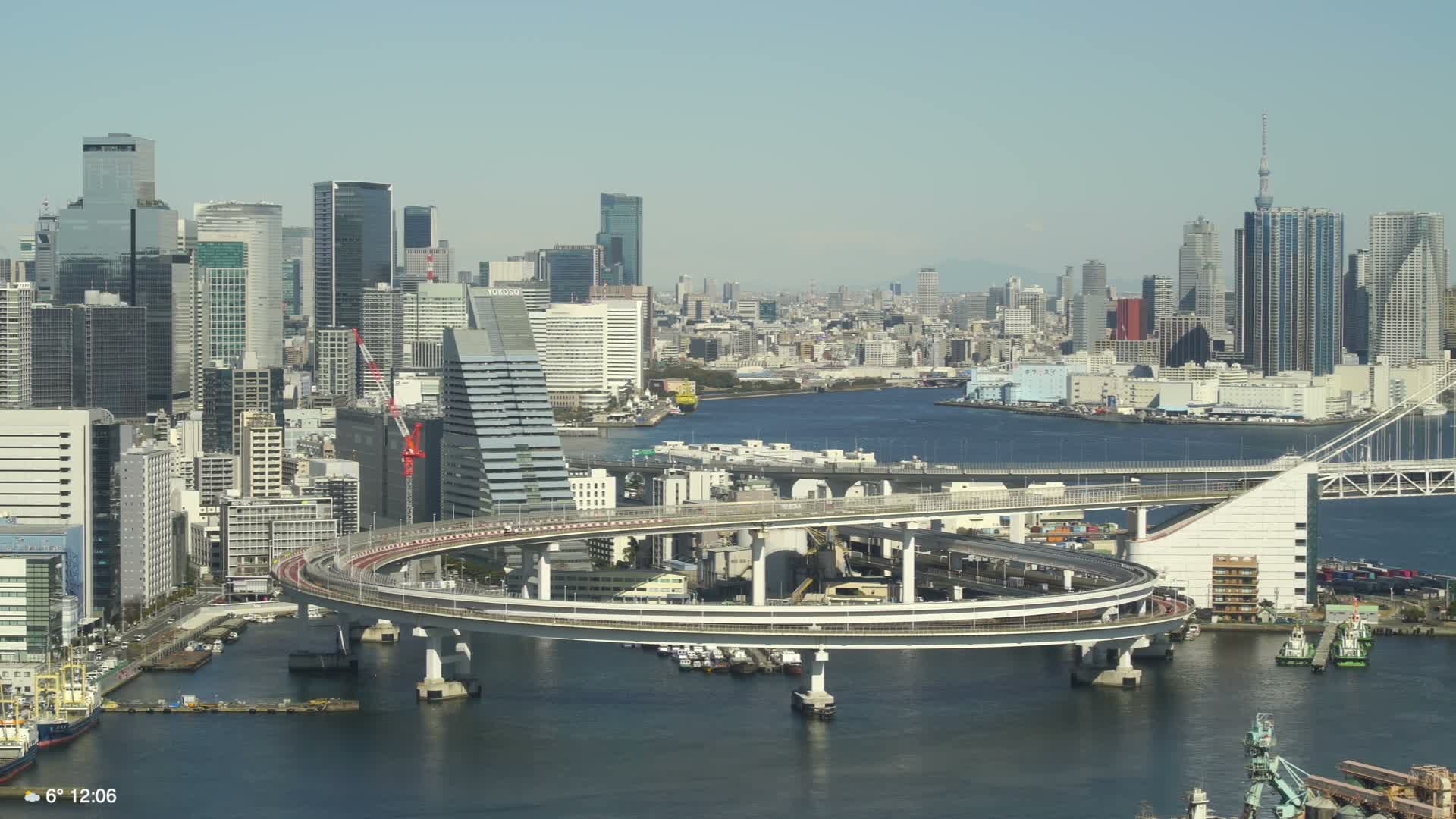 Tokyo City Center Skyline, Tokyo Bay & Rainbow Bridge Kaigan Entrance (東京の街並み、東京湾、レインボーブリッジ)  Live Cam - 5 Chome, Konan, Minato-ku, Tokyo, Kantō, Honshu, Japan