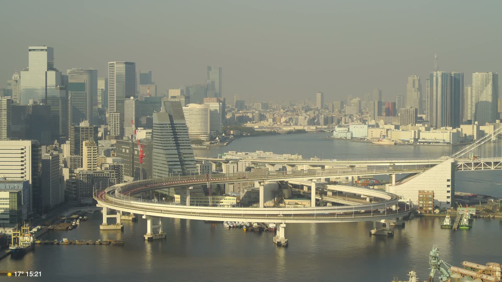Tokyo City Center Skyline, Tokyo Bay & Rainbow Bridge Kaigan Entrance (東京の街並み、東京湾、レインボーブリッジ)  Live Cam - 5 Chome, Konan, Minato-ku, Tokyo, Kantō, Honshu, Japan