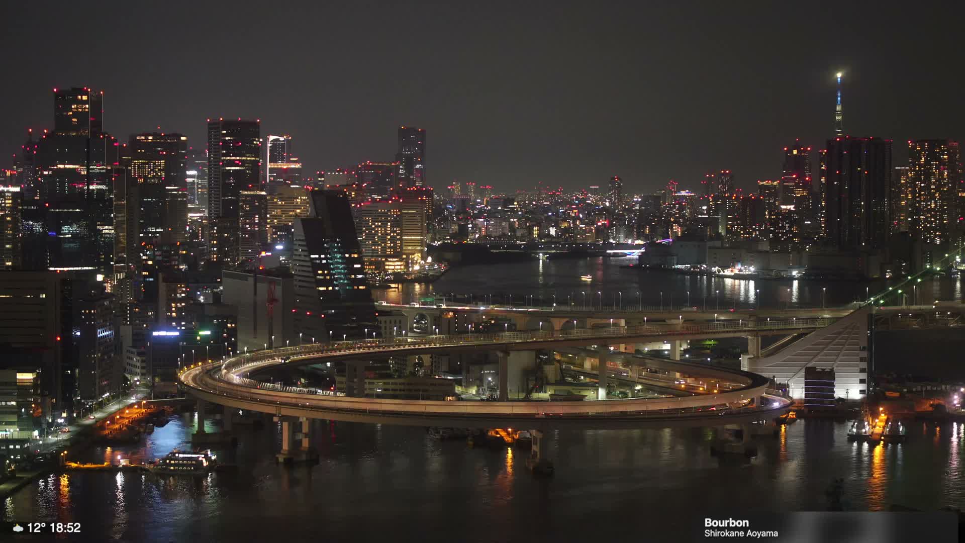 Tokyo City Center Skyline, Tokyo Bay & Rainbow Bridge Kaigan Entrance (東京の街並み、東京湾、レインボーブリッジ)  Live Cam - 5 Chome, Konan, Minato-ku, Tokyo, Kantō, Honshu, Japan