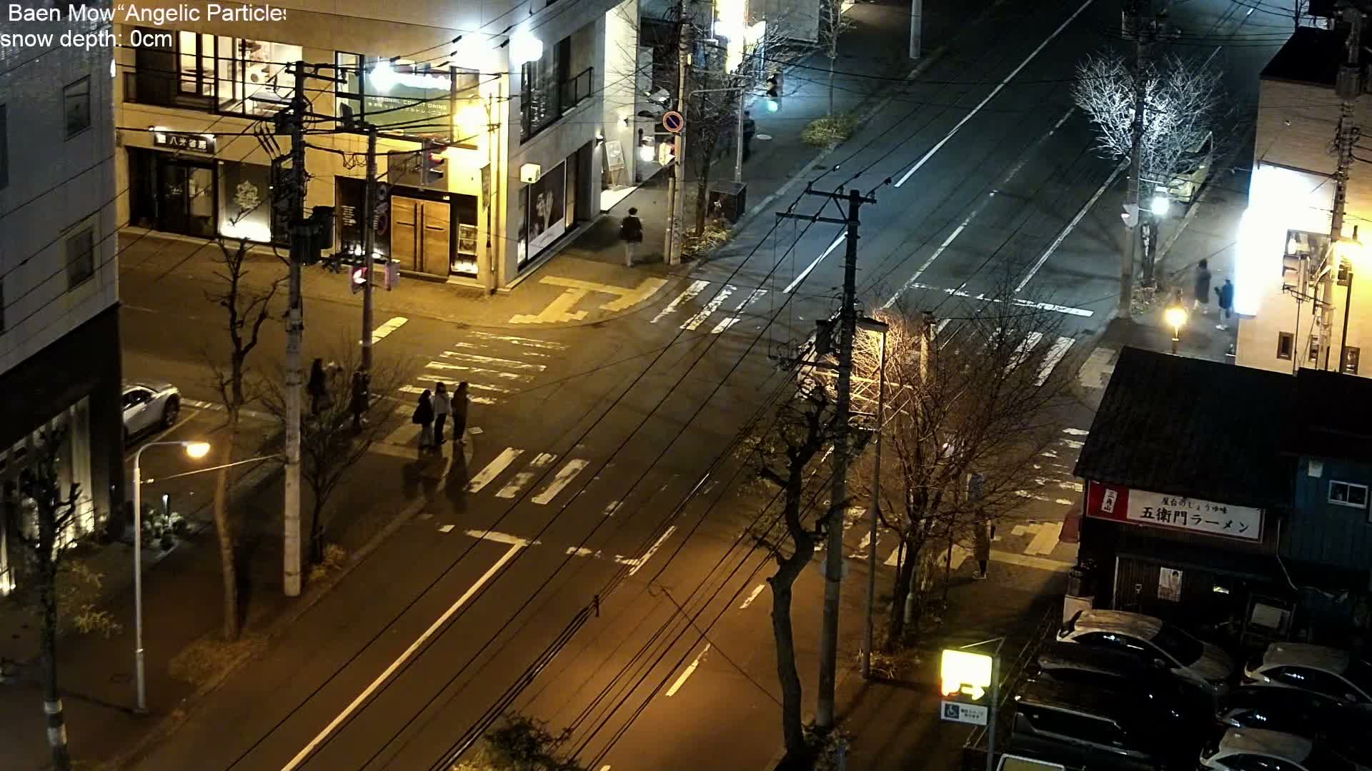 Sapporo, 8 -7 Chome Minami 2 - 3 Jonishi Juction (南2～3条西交差点8～7丁目) Live Cam - 8 Chome, Minami 2 Jonishi, Chuo Ward, Sapporo, Ishikari, Hokkaido, Japan