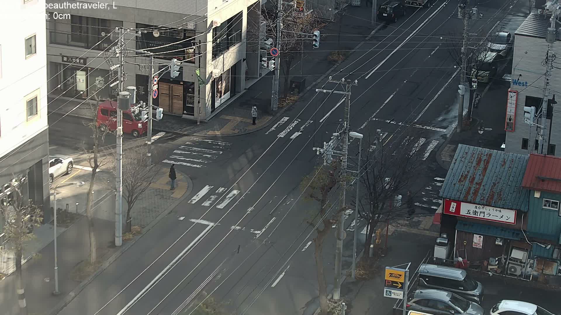 Sapporo, 8 -7 Chome Minami 2 - 3 Jonishi Juction (南2～3条西交差点8～7丁目) Live Cam - 8 Chome, Minami 2 Jonishi, Chuo Ward, Sapporo, Ishikari, Hokkaido, Japan