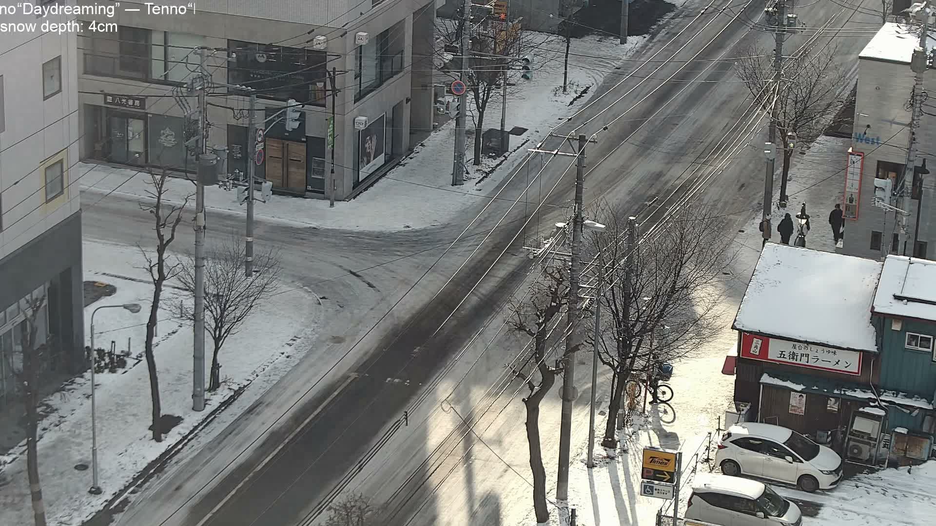 Sapporo, 8 -7 Chome Minami 2 - 3 Jonishi Juction (南2～3条西交差点8～7丁目) Live Cam - 8 Chome, Minami 2 Jonishi, Chuo Ward, Sapporo, Ishikari, Hokkaido, Japan