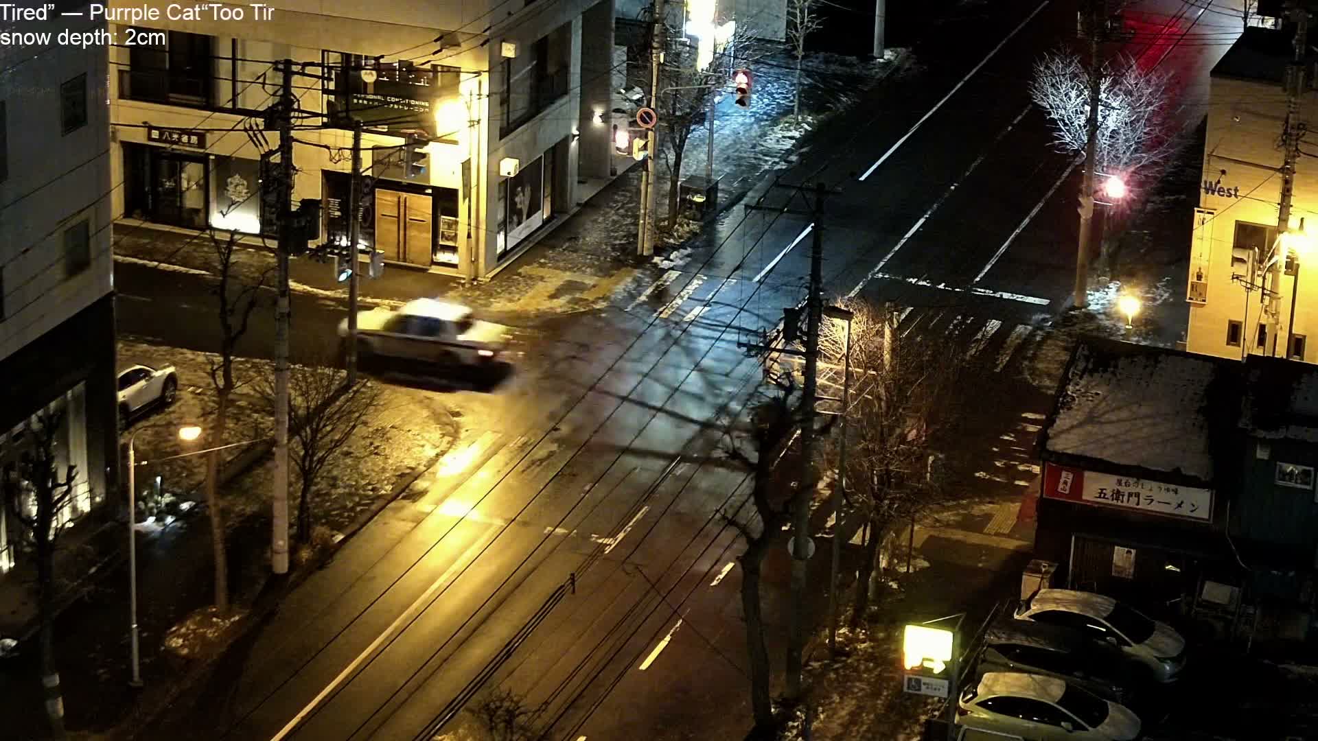 Sapporo, 8 -7 Chome Minami 2 - 3 Jonishi Juction (南2～3条西交差点8～7丁目) Live Cam - 8 Chome, Minami 2 Jonishi, Chuo Ward, Sapporo, Ishikari, Hokkaido, Japan