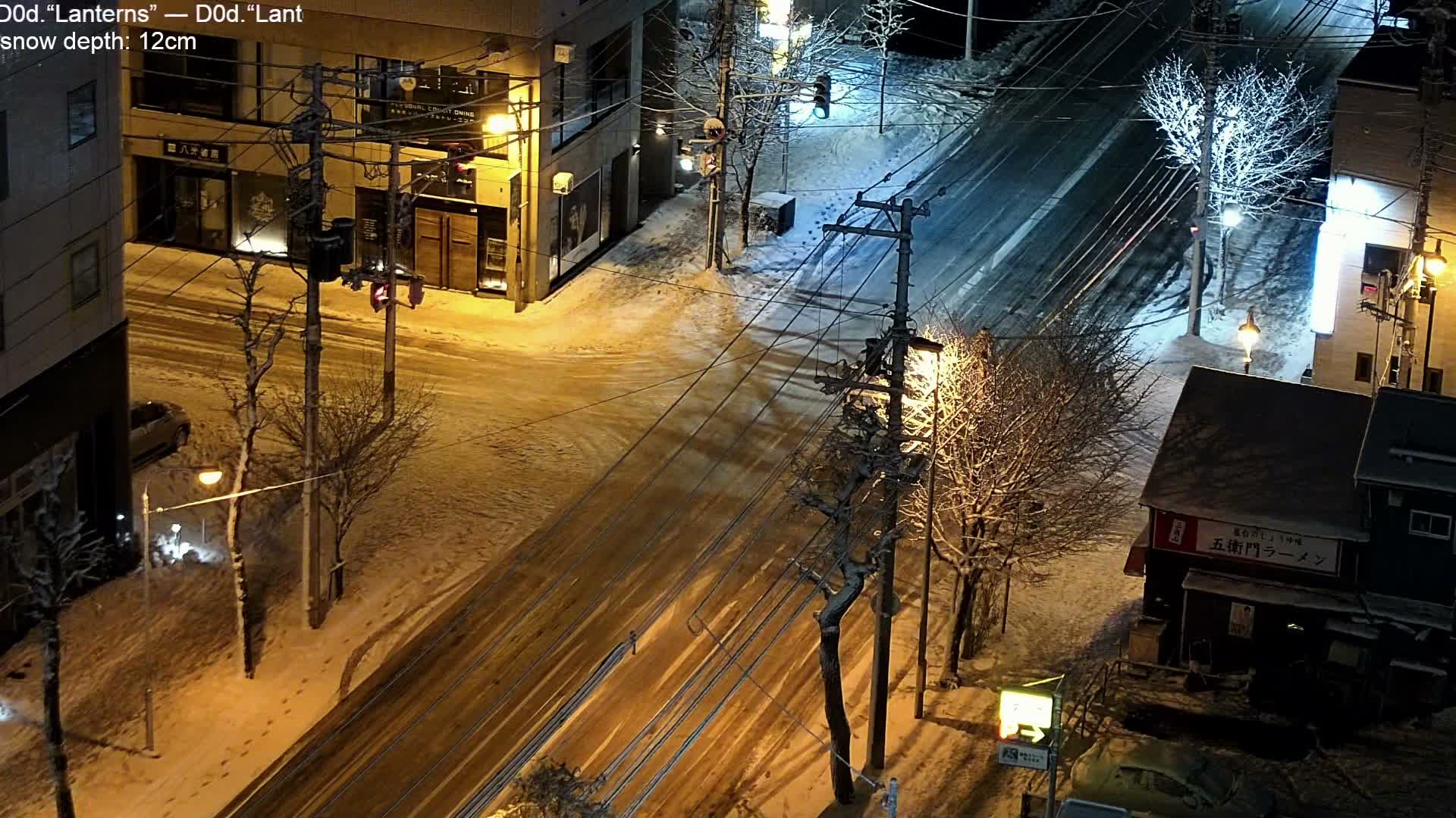 Sapooro, 8 -7 Chome Minami 2 - 3 Jonishi Juction (南2～3条西交差点8～7丁目) Live Cam - 8 Chome, Minami 2 Jonishi, Chuo Ward, Sapporo, Ishikari, Hokkaido, Japan