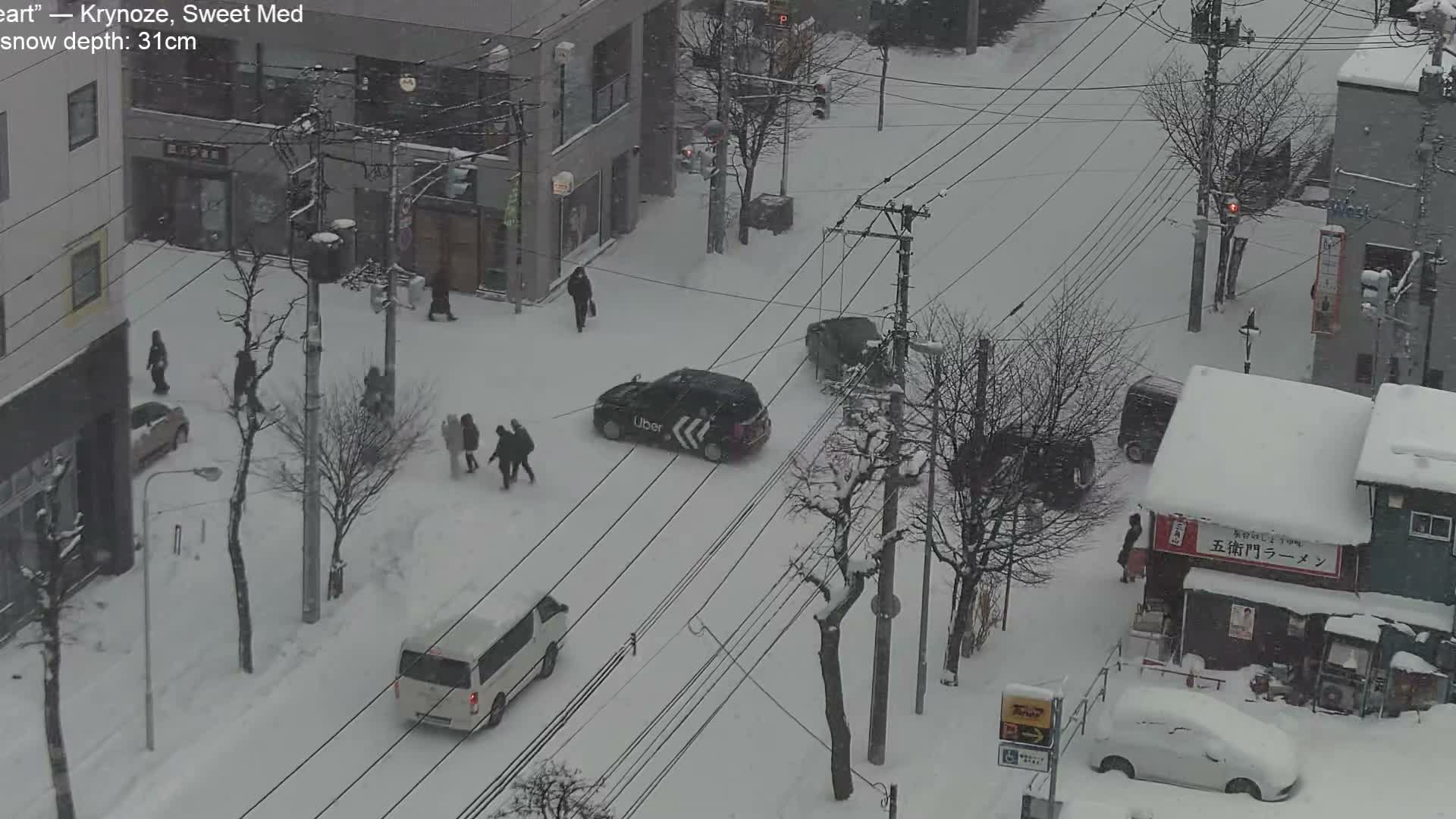 Sapooro, 8 -7 Chome Minami 2 - 3 Jonishi Juction (南2～3条西交差点8～7丁目) Live Cam - 8 Chome, Minami 2 Jonishi, Chuo Ward, Sapporo, Ishikari, Hokkaido, Japan