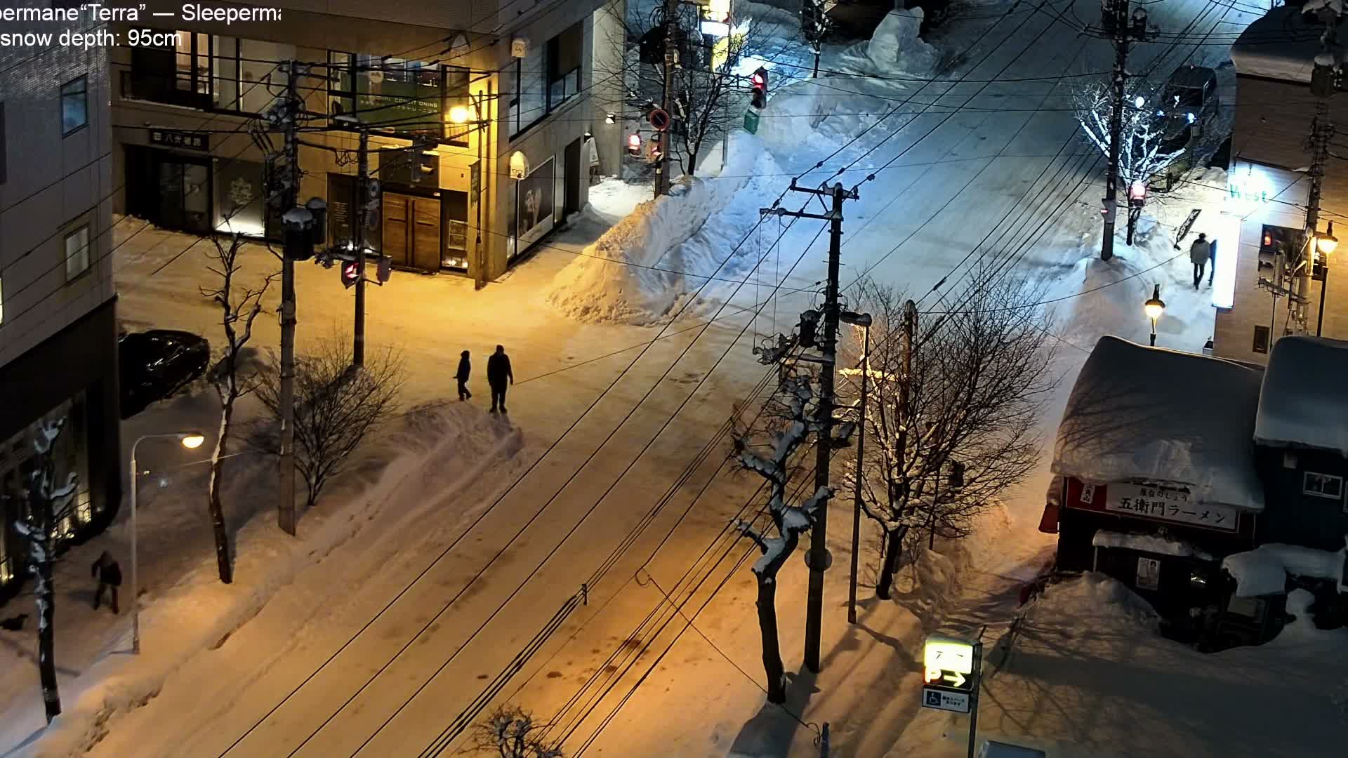 Sapporo, 8 -7 Chome Minami 2 - 3 Jonishi Juction (南2～3条西交差点8～7丁目) Live Cam - 8 Chome, Minami 2 Jonishi, Chuo Ward, Sapporo, Ishikari, Hokkaido, Japan