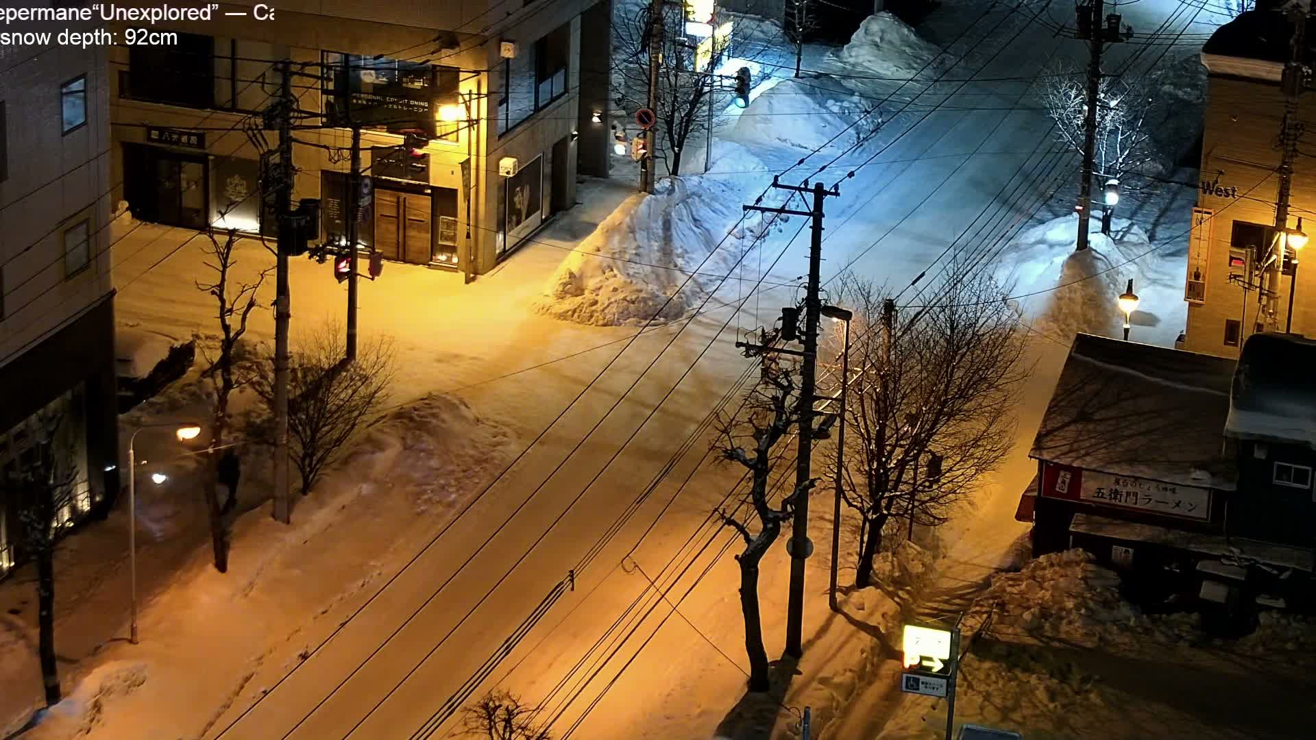 Sapporo, 8 -7 Chome Minami 2 - 3 Jonishi Juction (南2～3条西交差点8～7丁目) Live Cam - 8 Chome, Minami 2 Jonishi, Chuo Ward, Sapporo, Ishikari, Hokkaido, Japan