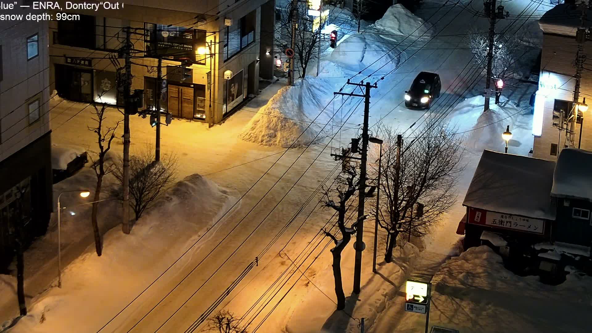 Sapporo, 8 -7 Chome Minami 2 - 3 Jonishi Juction (南2～3条西交差点8～7丁目) Live Cam - 8 Chome, Minami 2 Jonishi, Chuo Ward, Sapporo, Ishikari, Hokkaido, Japan