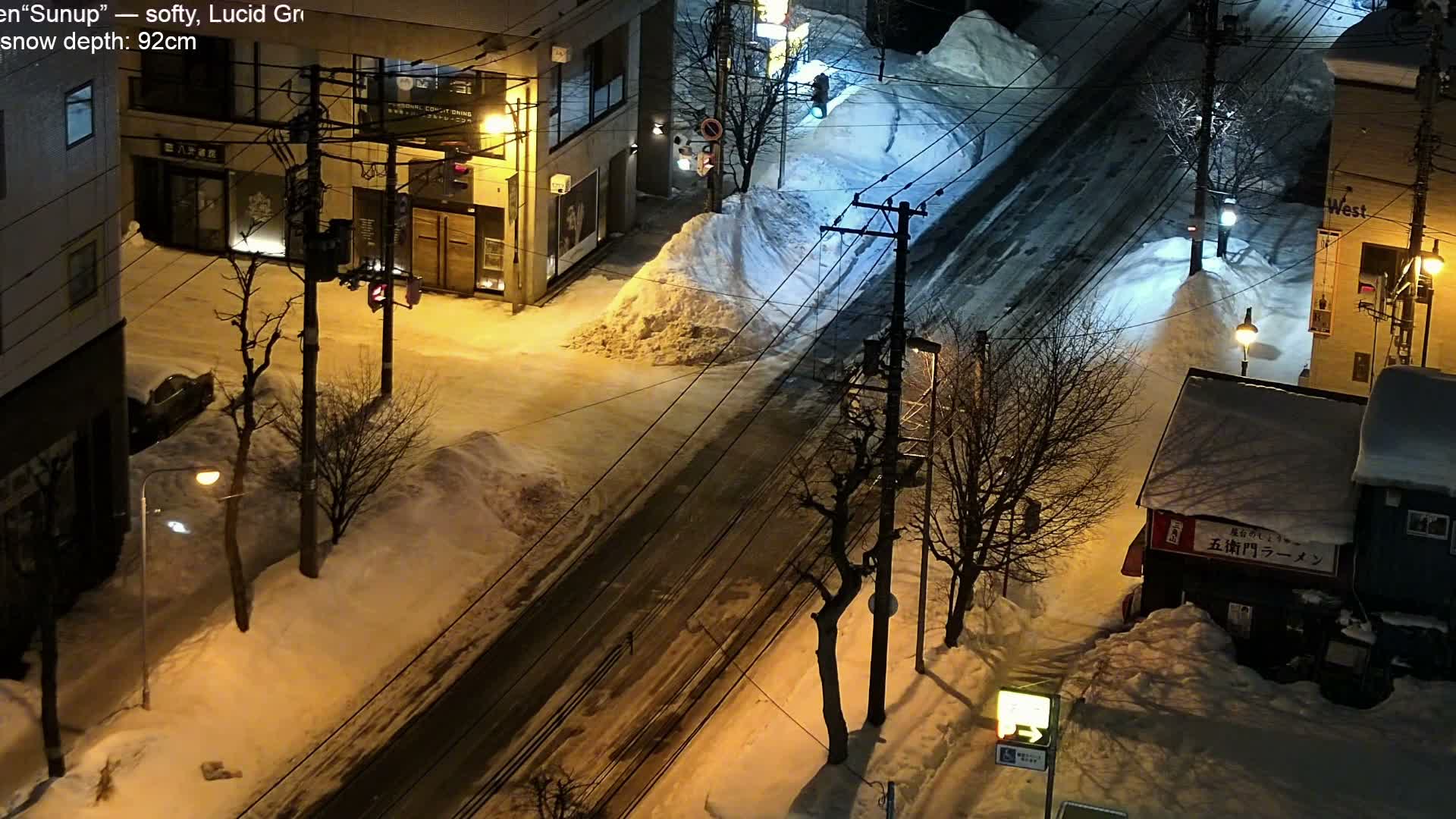 Sapporo, 8 -7 Chome Minami 2 - 3 Jonishi Juction (南2～3条西交差点8～7丁目) Live Cam - 8 Chome, Minami 2 Jonishi, Chuo Ward, Sapporo, Ishikari, Hokkaido, Japan
