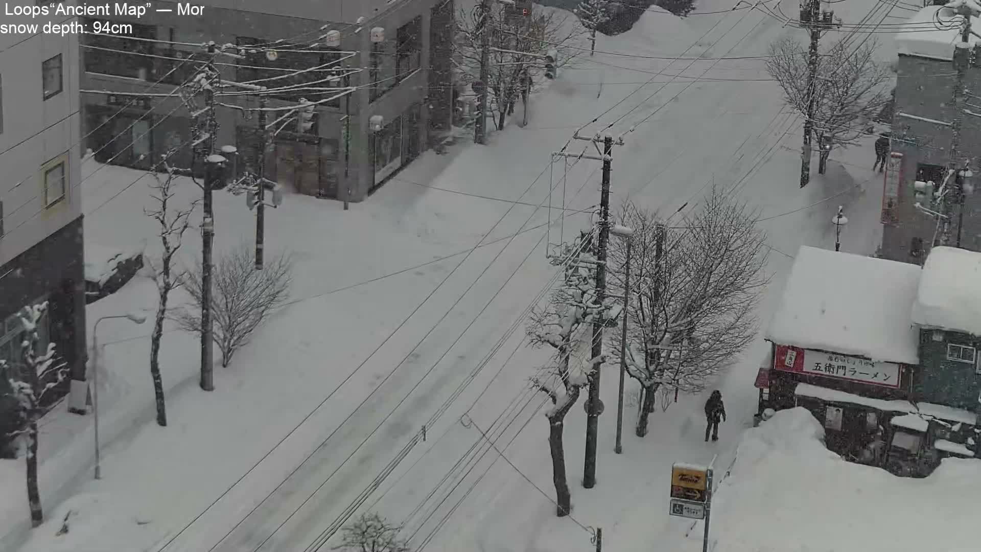 Sapporo, 8 -7 Chome Minami 2 - 3 Jonishi Juction (南2～3条西交差点8～7丁目) Live Cam - 8 Chome, Minami 2 Jonishi, Chuo Ward, Sapporo, Ishikari, Hokkaido, Japan