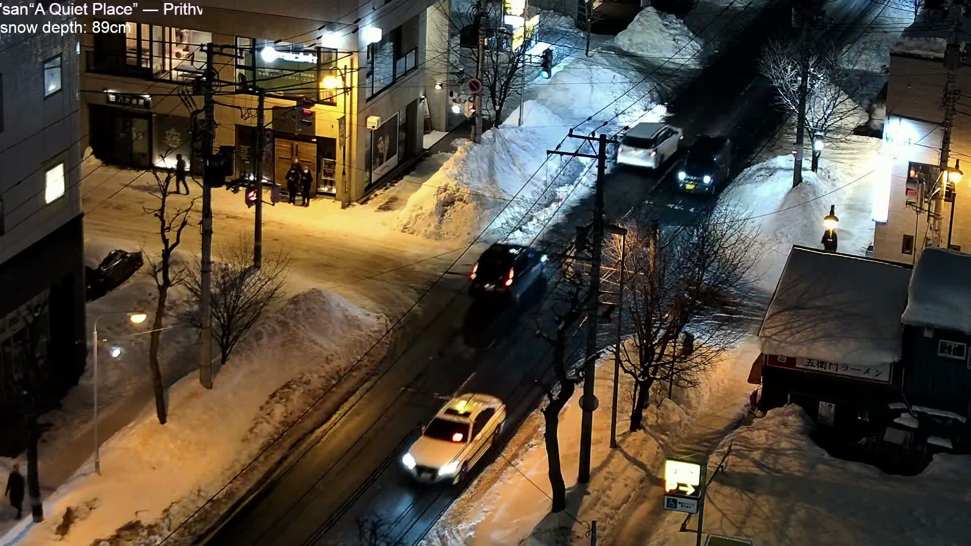Sapporo, 8 -7 Chome Minami 2 - 3 Jonishi Juction (南2～3条西交差点8～7丁目) Live Cam - 8 Chome, Minami 2 Jonishi, Chuo Ward, Sapporo, Ishikari, Hokkaido, Japan