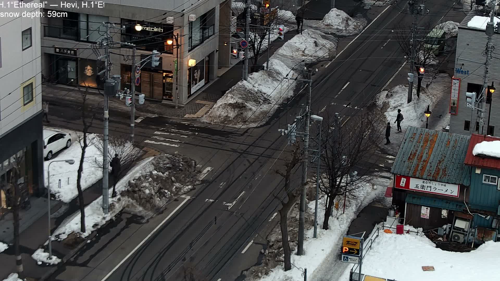 Sapporo, 8 -7 Chome Minami 2 - 3 Jonishi Juction (南2～3条西交差点8～7丁目) Live Cam - 8 Chome, Minami 2 Jonishi, Chuo Ward, Sapporo, Ishikari, Hokkaido, Japan