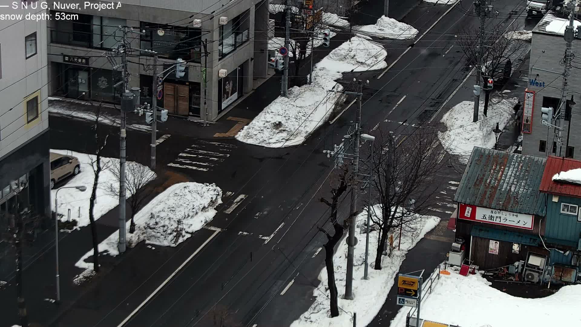 Sapporo, 8 -7 Chome Minami 2 - 3 Jonishi Juction (南2～3条西交差点8～7丁目) Live Cam - 8 Chome, Minami 2 Jonishi, Chuo Ward, Sapporo, Ishikari, Hokkaido, Japan
