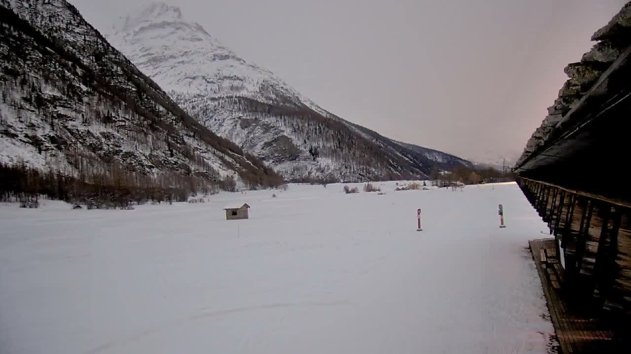 Bessans Village, Carreley  Ski Slopes & Mont L'Albaron Mountain View Live Cam - Bessans, Saint-Jean-de-Maurienne, Savoie, Auvergne-Rhône-Alpes, France