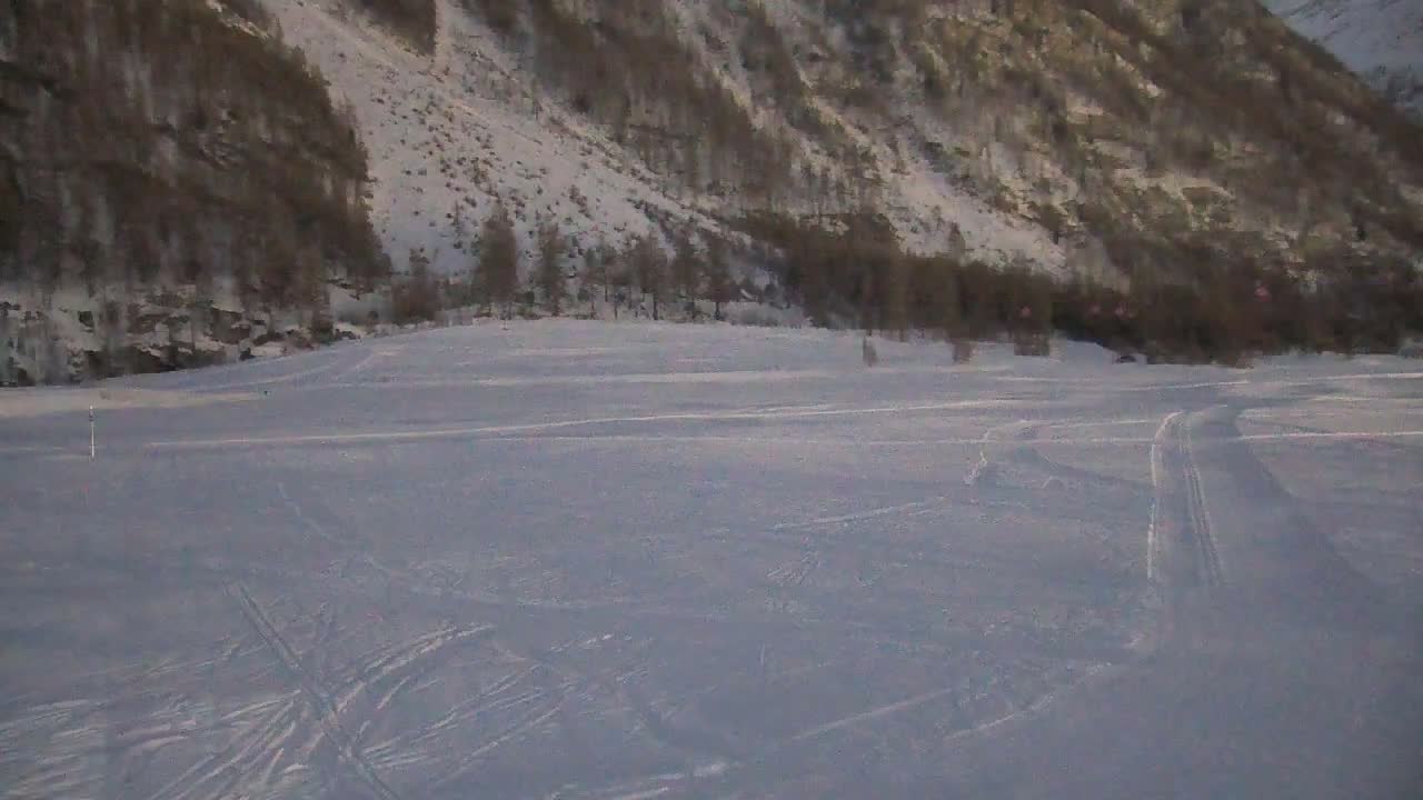 Bessans Village, Carreley  Ski Slopes & Mont L'Albaron Mountain View Live Cam - Bessans, Saint-Jean-de-Maurienne, Savoie, Auvergne-Rhône-Alpes, France