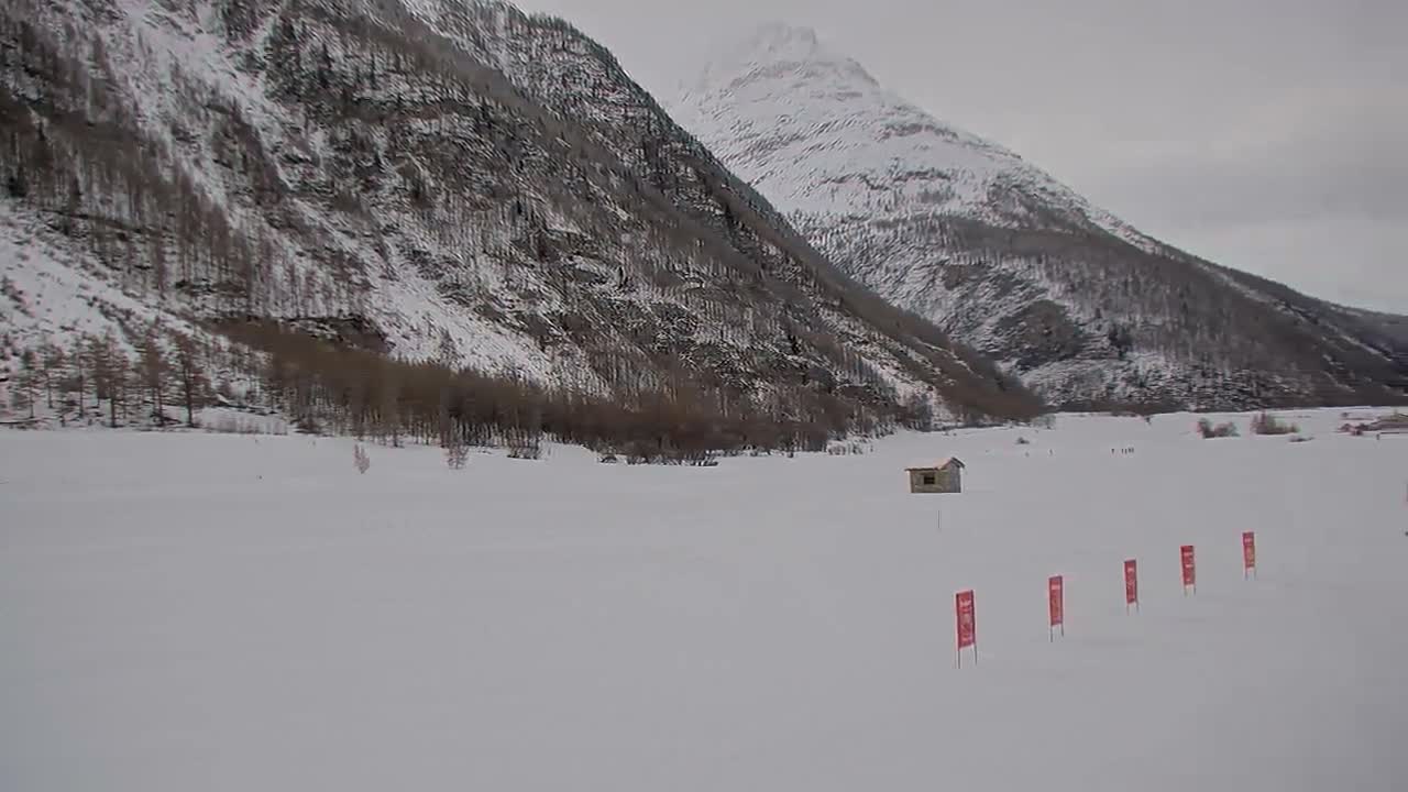 Bessans Village, Carreley  Ski Slopes & Mont L'Albaron Mountain View Live Cam - Bessans, Saint-Jean-de-Maurienne, Savoie, Auvergne-Rhône-Alpes, France