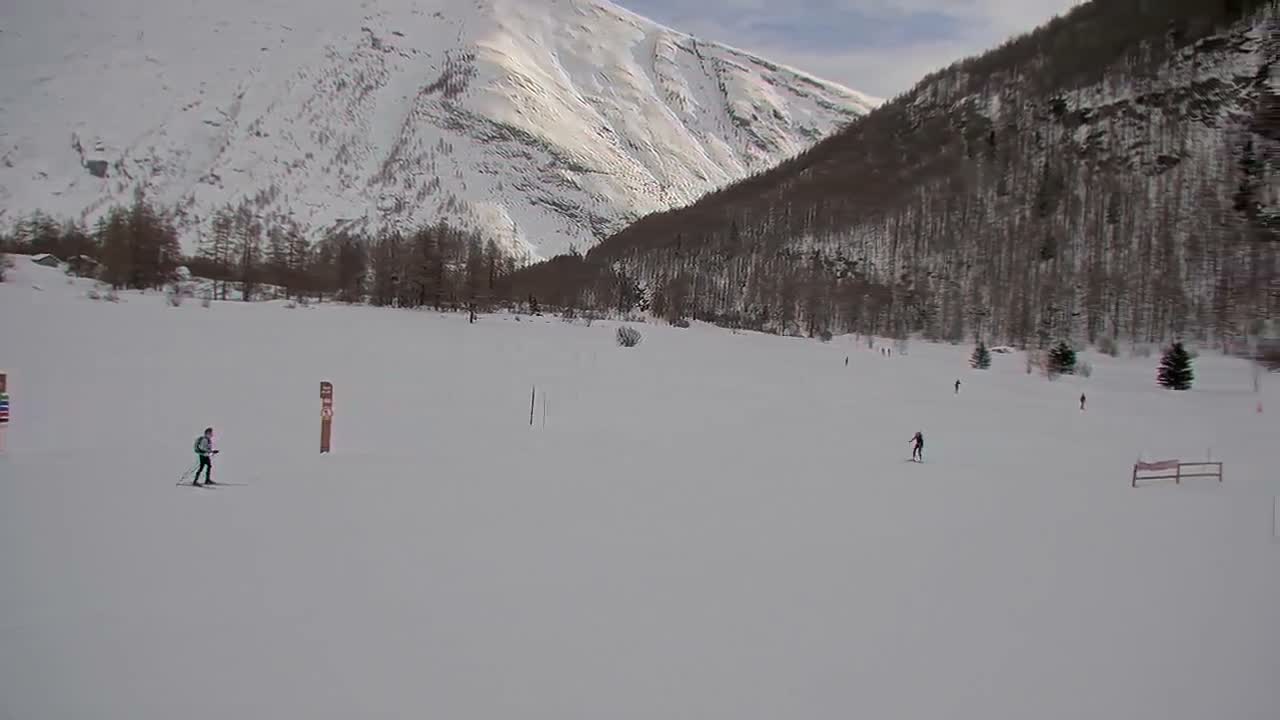 Bessans Village, Carreley  Ski Slopes & Mont L'Albaron Mountain View Live Cam - Bessans, Saint-Jean-de-Maurienne, Savoie, Auvergne-Rhône-Alpes, France