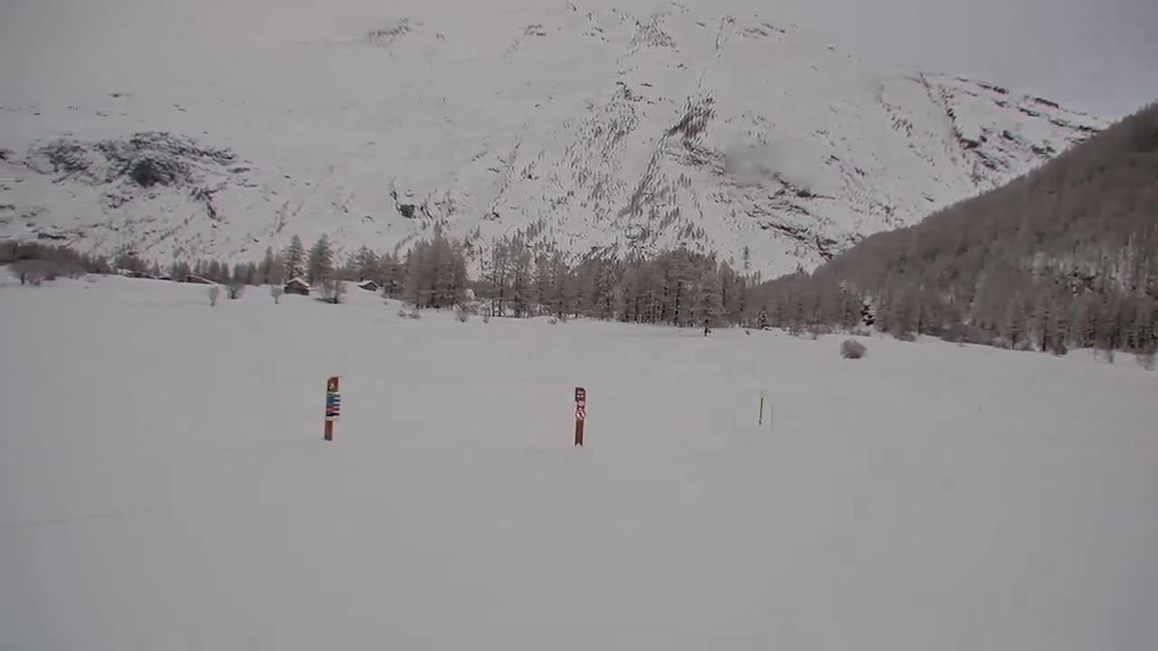 Bessans Village, Carreley  Ski Slopes & Mont L'Albaron Mountain View Live Cam - Bessans, Saint-Jean-de-Maurienne, Savoie, Auvergne-Rhône-Alpes, France