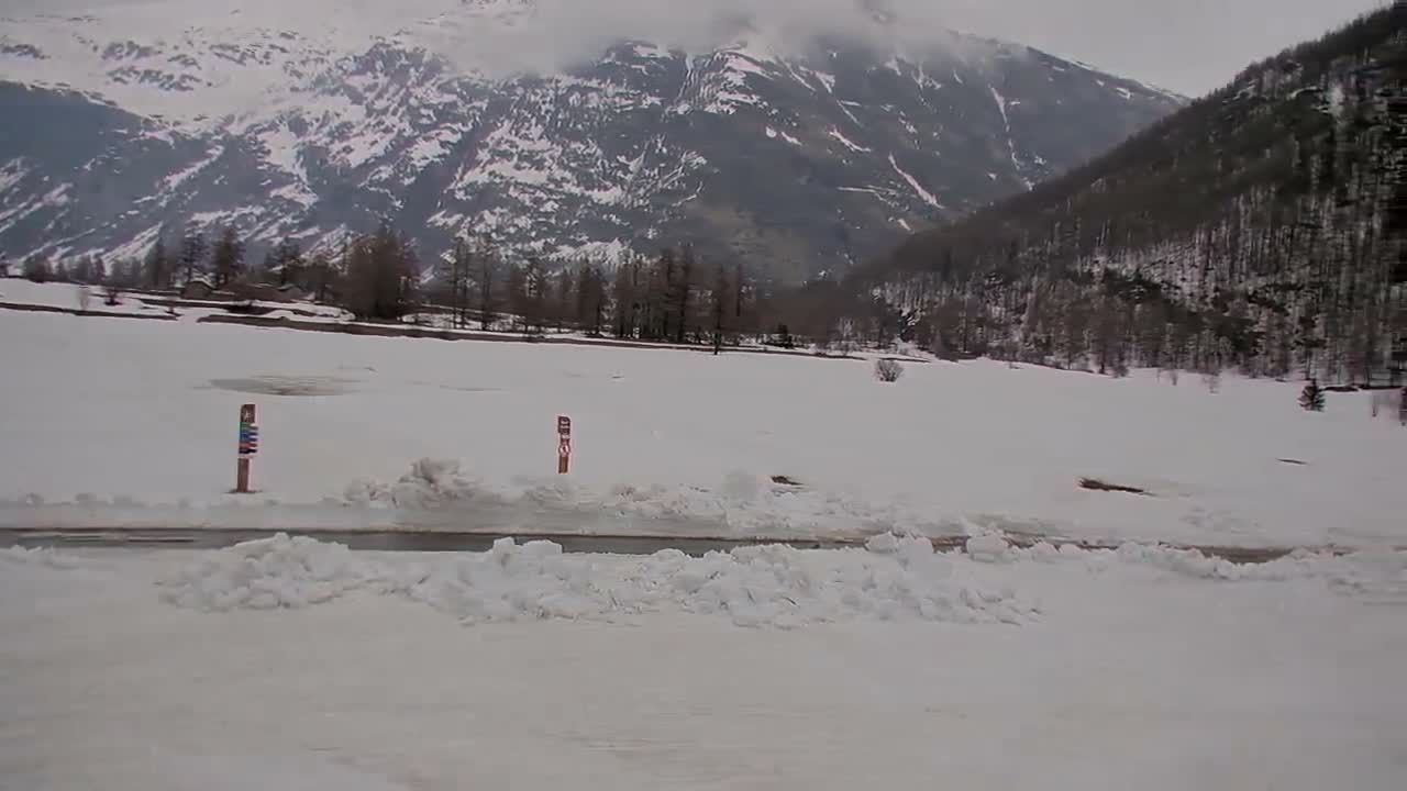 Bessans Village, Carreley  Ski Slopes & Mont L'Albaron Mountain View Live Cam - Bessans, Saint-Jean-de-Maurienne, Savoie, Auvergne-Rhône-Alpes, France