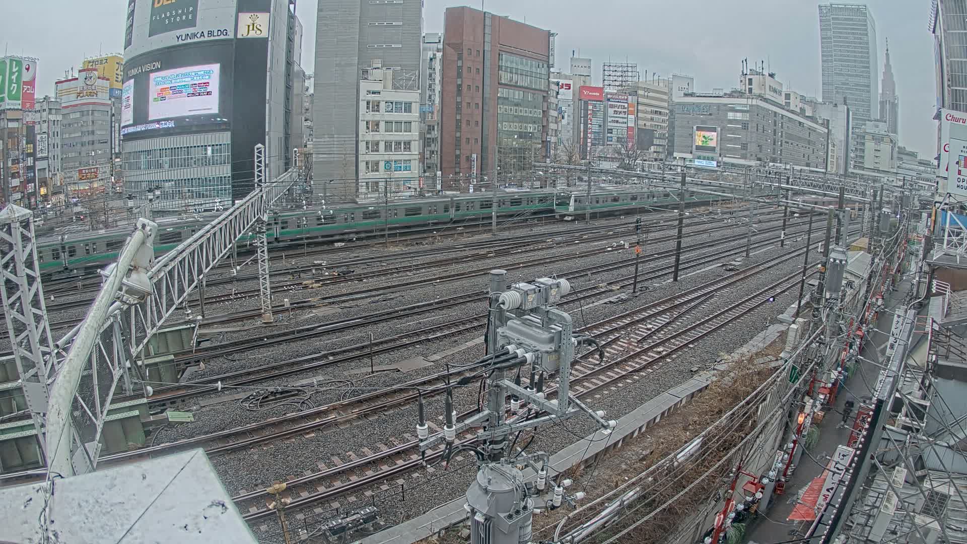 Tokyo Haneda International Airport PTZ ( 東京羽田空港 ) Live Cam HND/RJTT - Hanedakuko, Ōta-ku,Tokyo, Kantō, Honshu, Japan