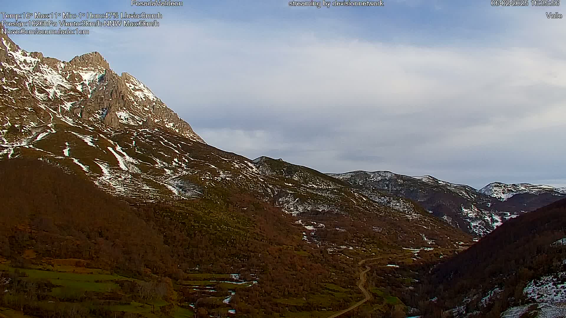 Picos de Europa Peaks & Posada de Valdeon Village  Live Cam - León, Castila&Leon, Spain