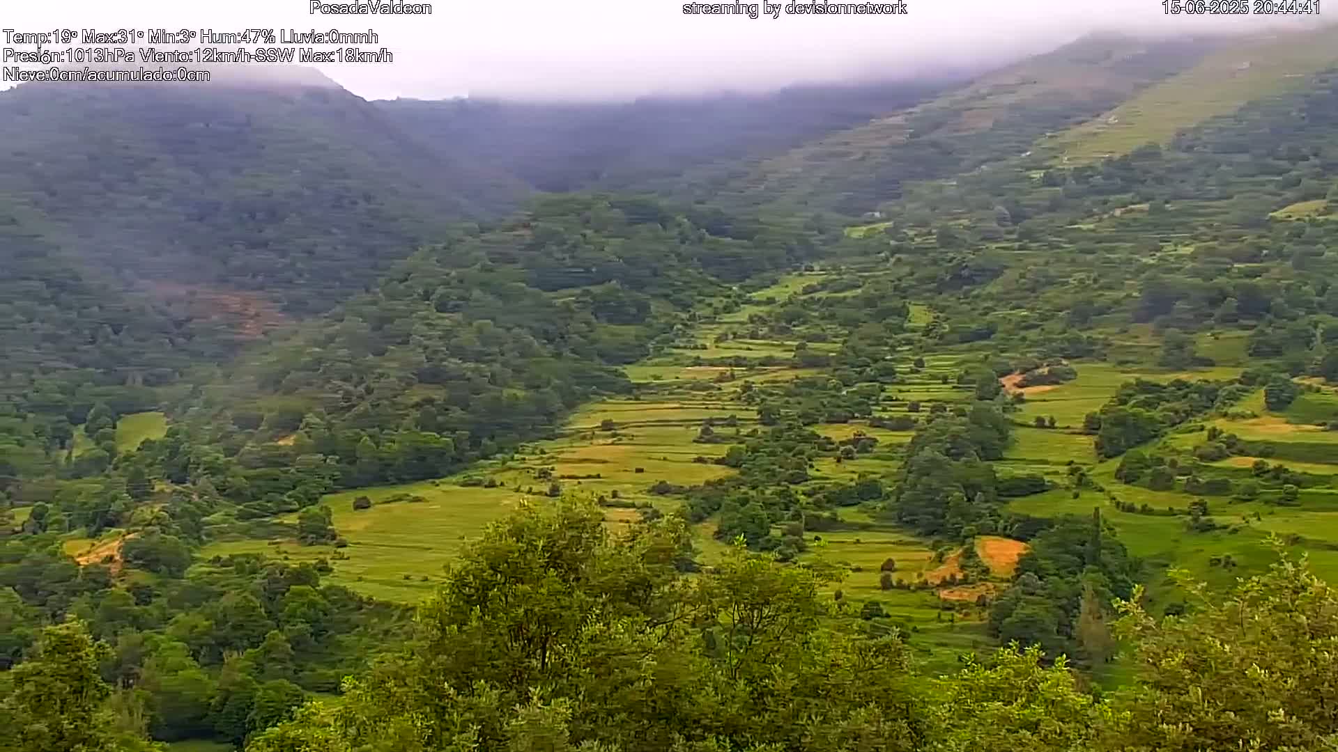 Picos de Europa Peaks & Posada de Valdeon Village  Live Cam - León, Castila&Leon, Spain