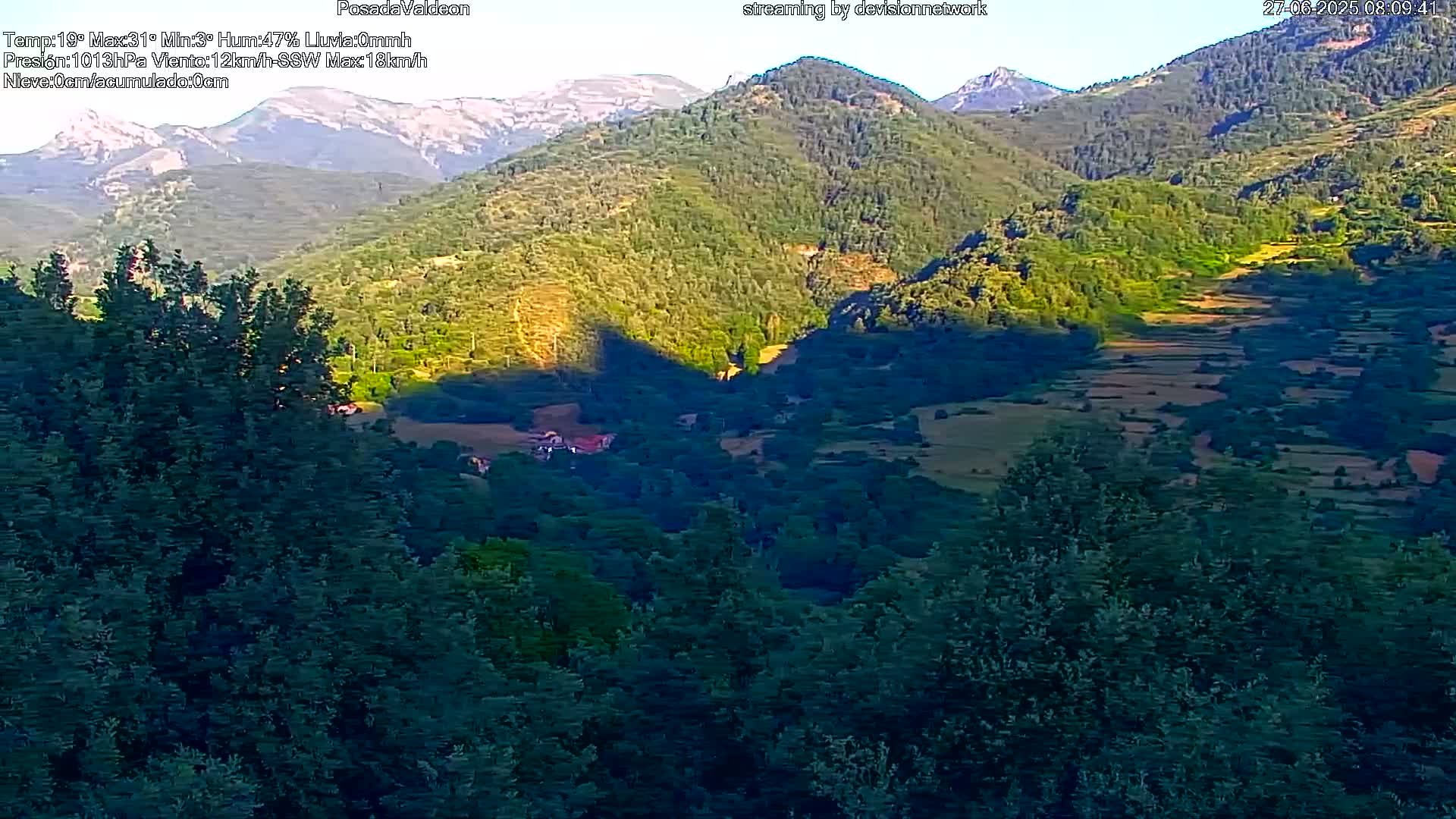 Picos de Europa Peaks & Posada de Valdeon Village  Live Cam - León, Castila&Leon, Spain