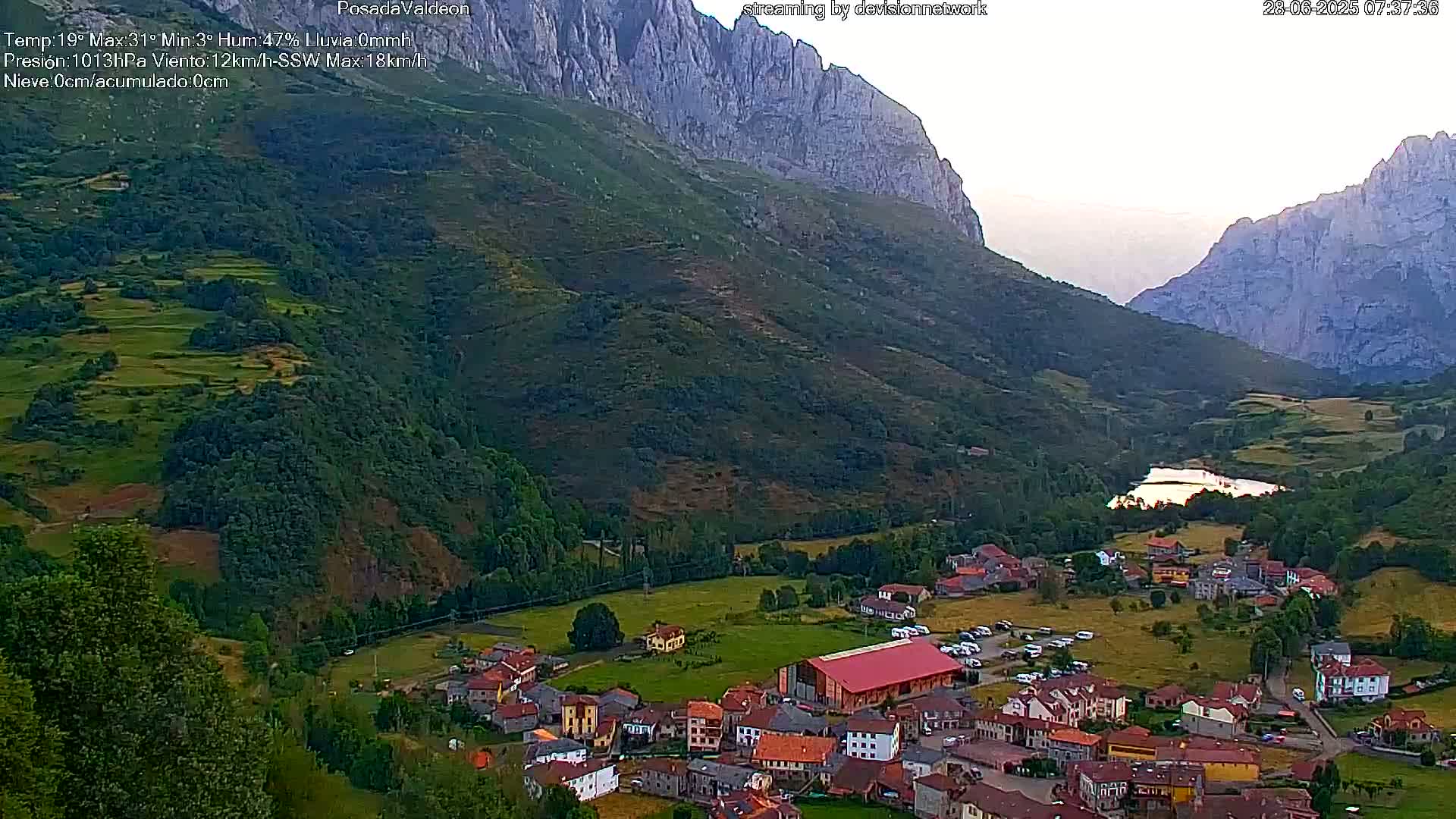 Picos de Europa Peaks & Posada de Valdeon Village  Live Cam - León, Castila&Leon, Spain