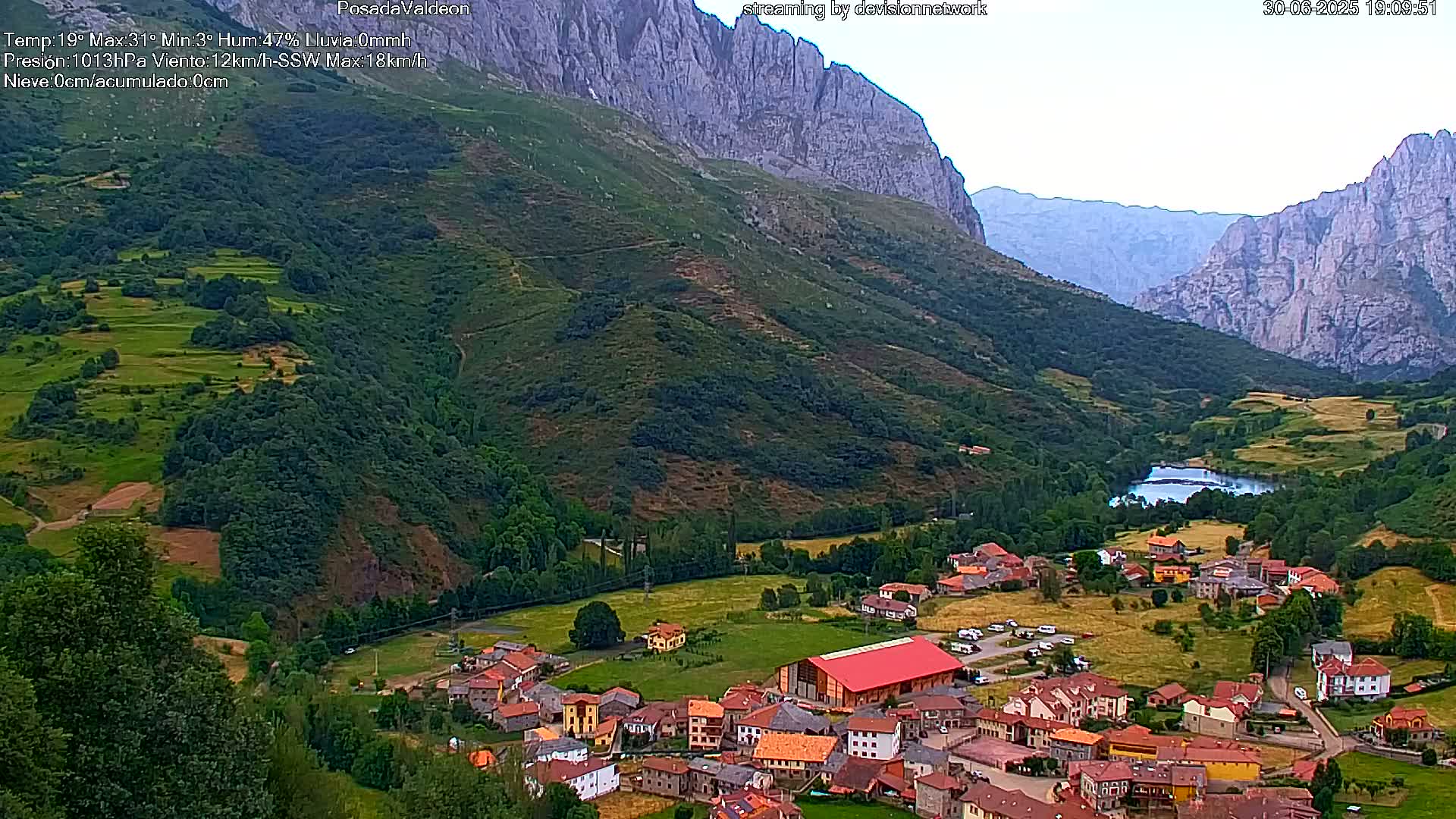 Picos de Europa Peaks & Posada de Valdeon Village  Live Cam - León, Castila&Leon, Spain