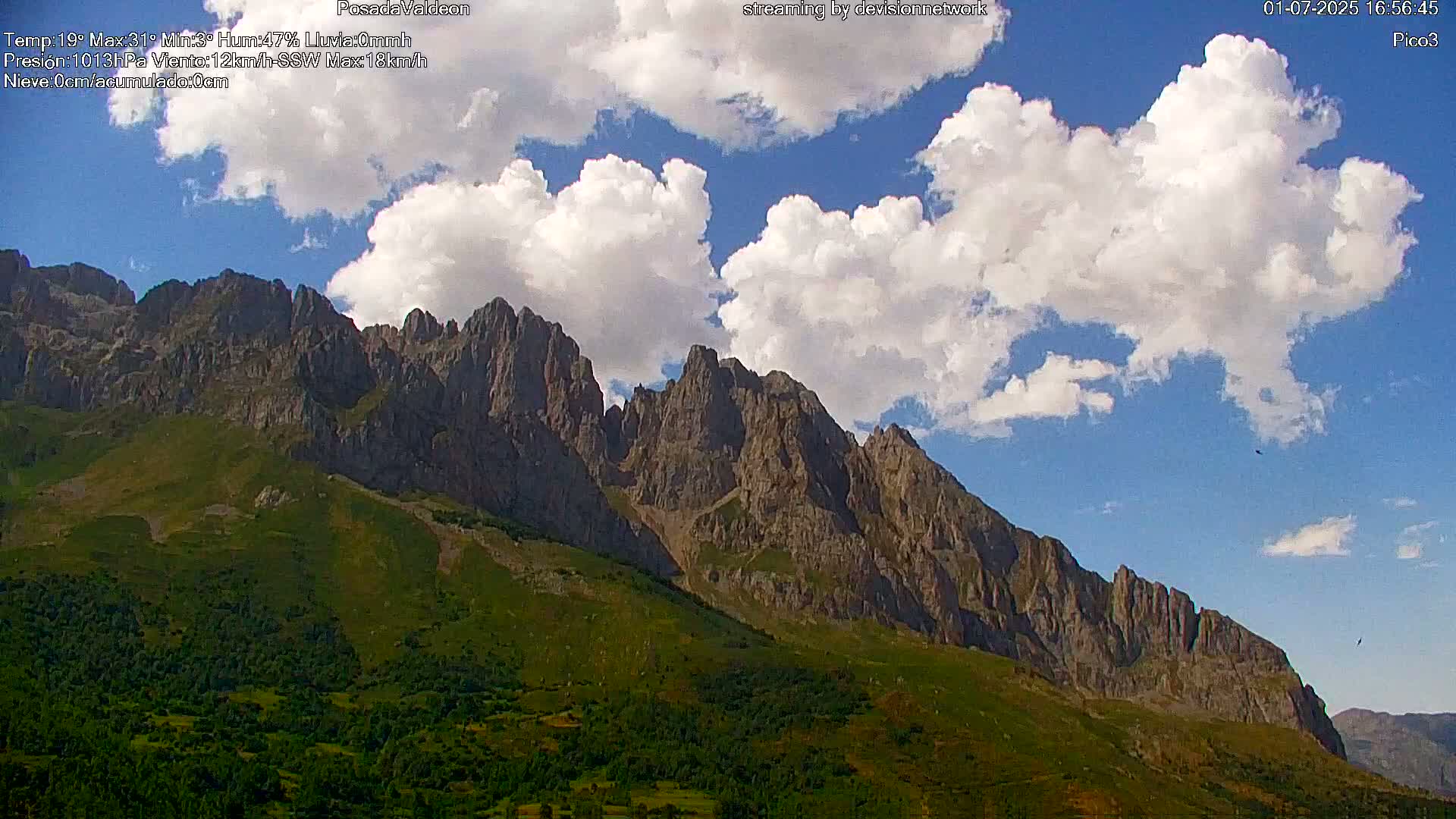 Picos de Europa Peaks & Posada de Valdeon Village  Live Cam - León, Castila&Leon, Spain