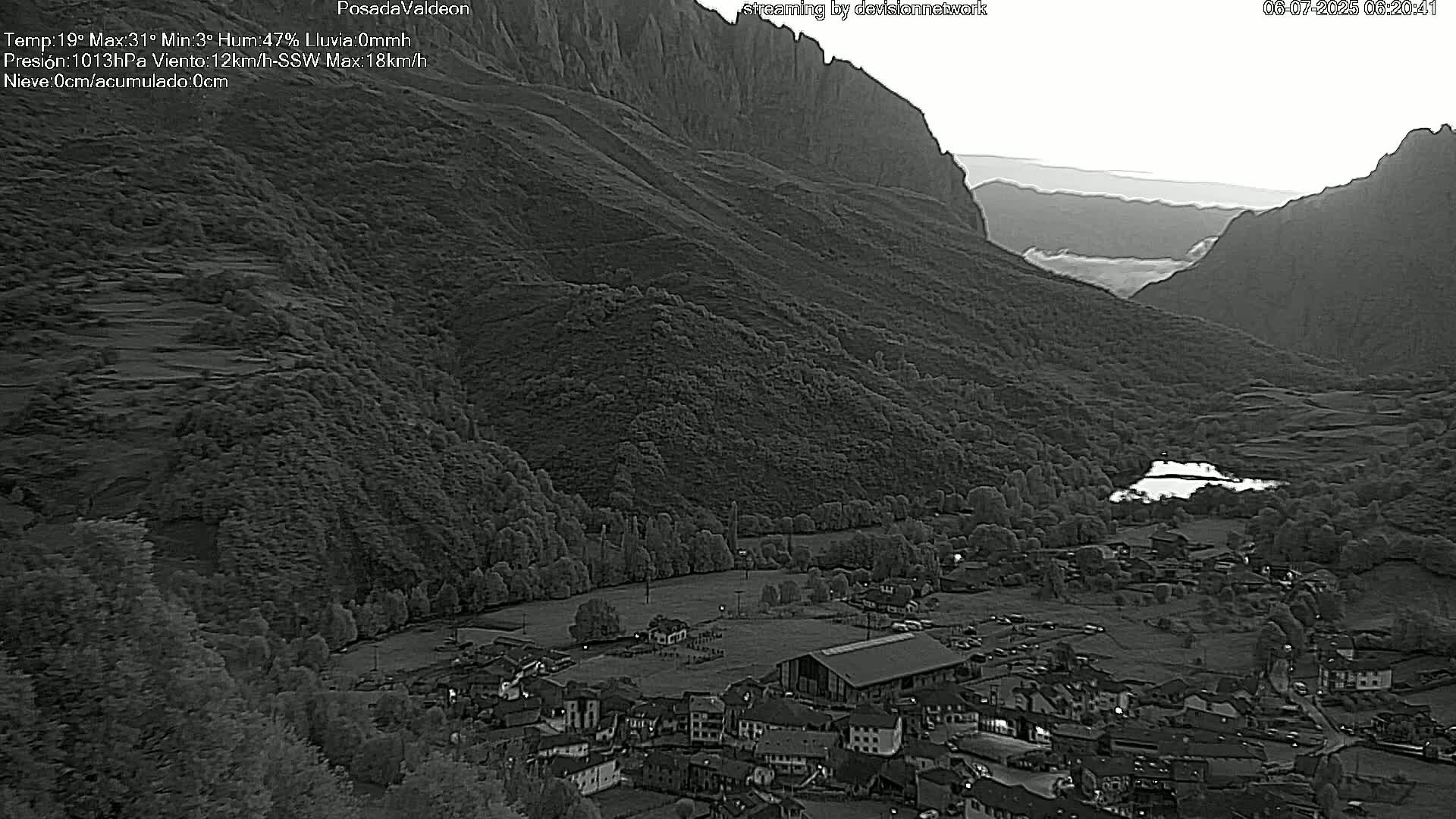 Picos de Europa Peaks & Posada de Valdeon Village  Live Cam - León, Castila&Leon, Spain