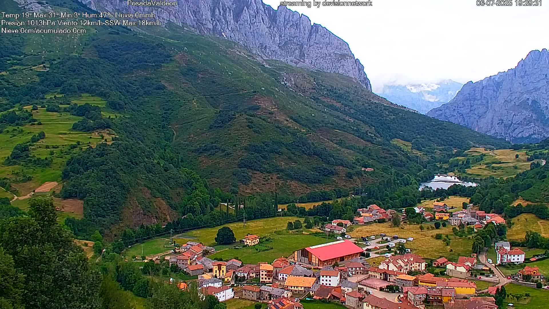 Picos de Europa Peaks & Posada de Valdeon Village  Live Cam - León, Castila&Leon, Spain