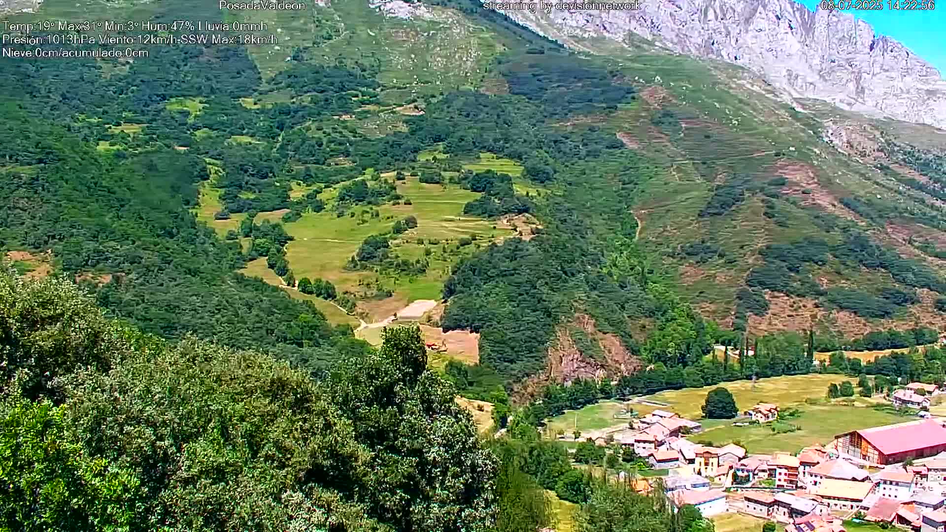 Picos de Europa Peaks & Posada de Valdeon Village  Live Cam - León, Castila&Leon, Spain