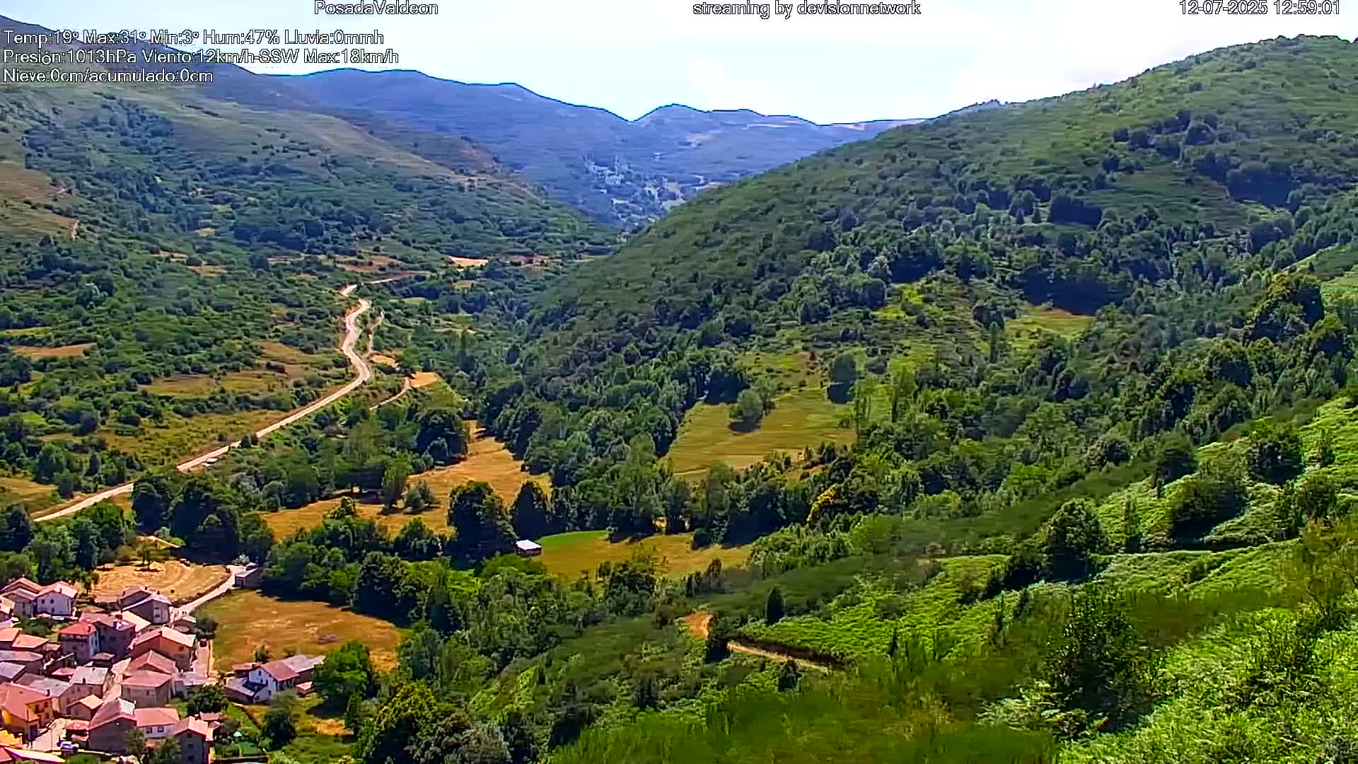 Picos de Europa Peaks & Posada de Valdeon Village  Live Cam - León, Castila&Leon, Spain